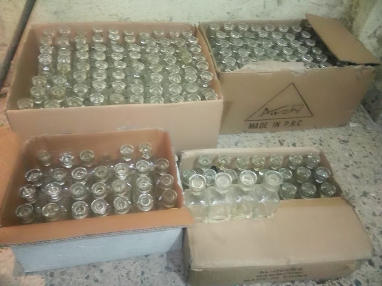 علب اصنصات زيت عطور مستخدمة مرة واحدة
لا تنسَ أنك شاهدت هذا الإعلان في عنكبوت
علب اصنصات زيت...