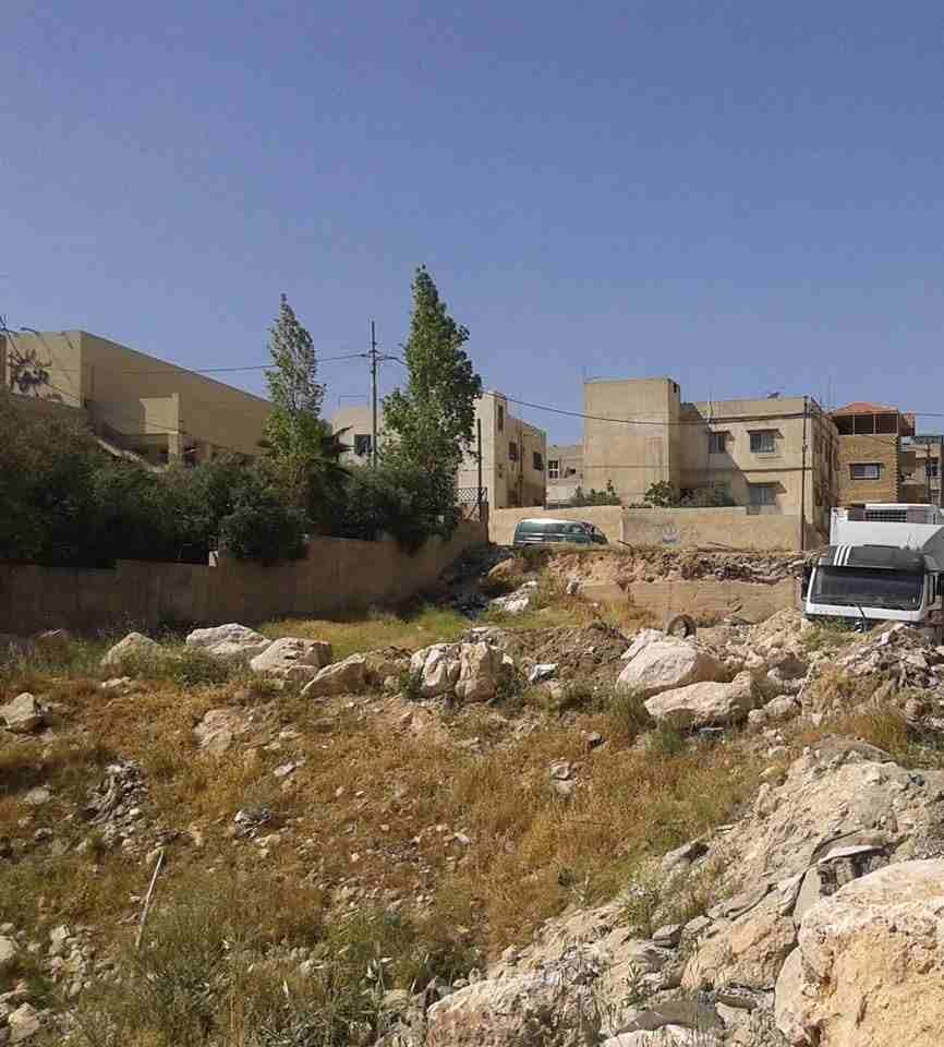 الأردن - عمان
قطعة ارض تجاري في أبو علندا/ نهاية طريق الحزام
القرية: أبو علندا
حوض: البلد
المساحة: 835م
الموقع: نهاية طريق الحزام
القطعة واقعة على شارعين
واجهة أماميّة على الشارع 32م، واجهة جان...