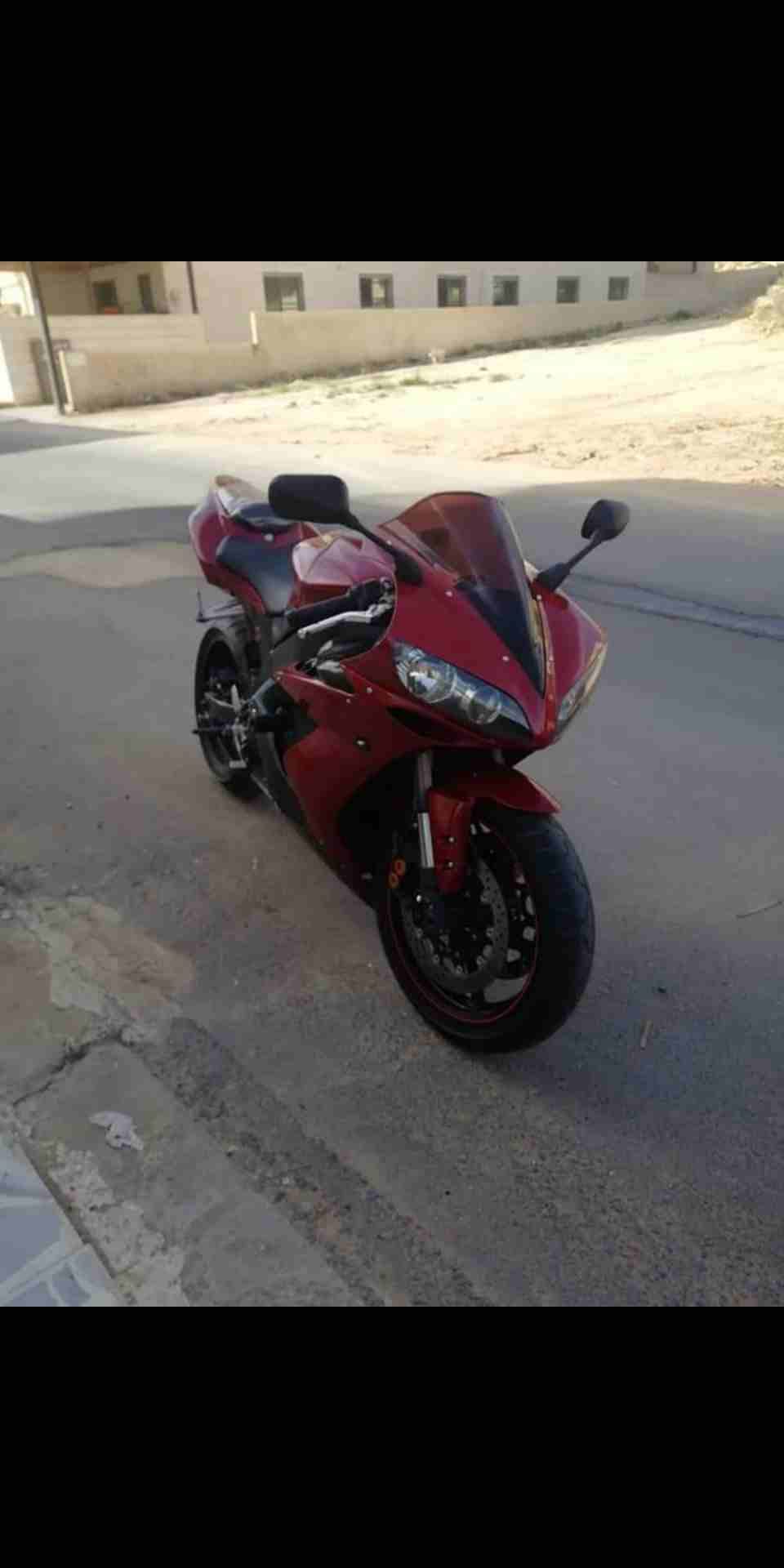 ياماها R1 فل كامل ماتور 1000 سي سي موديل 2006 للبيع بسعر مغري 0796756635
لا تنسَ أنك شاهدت هذا الإعلان في عنكبوت...