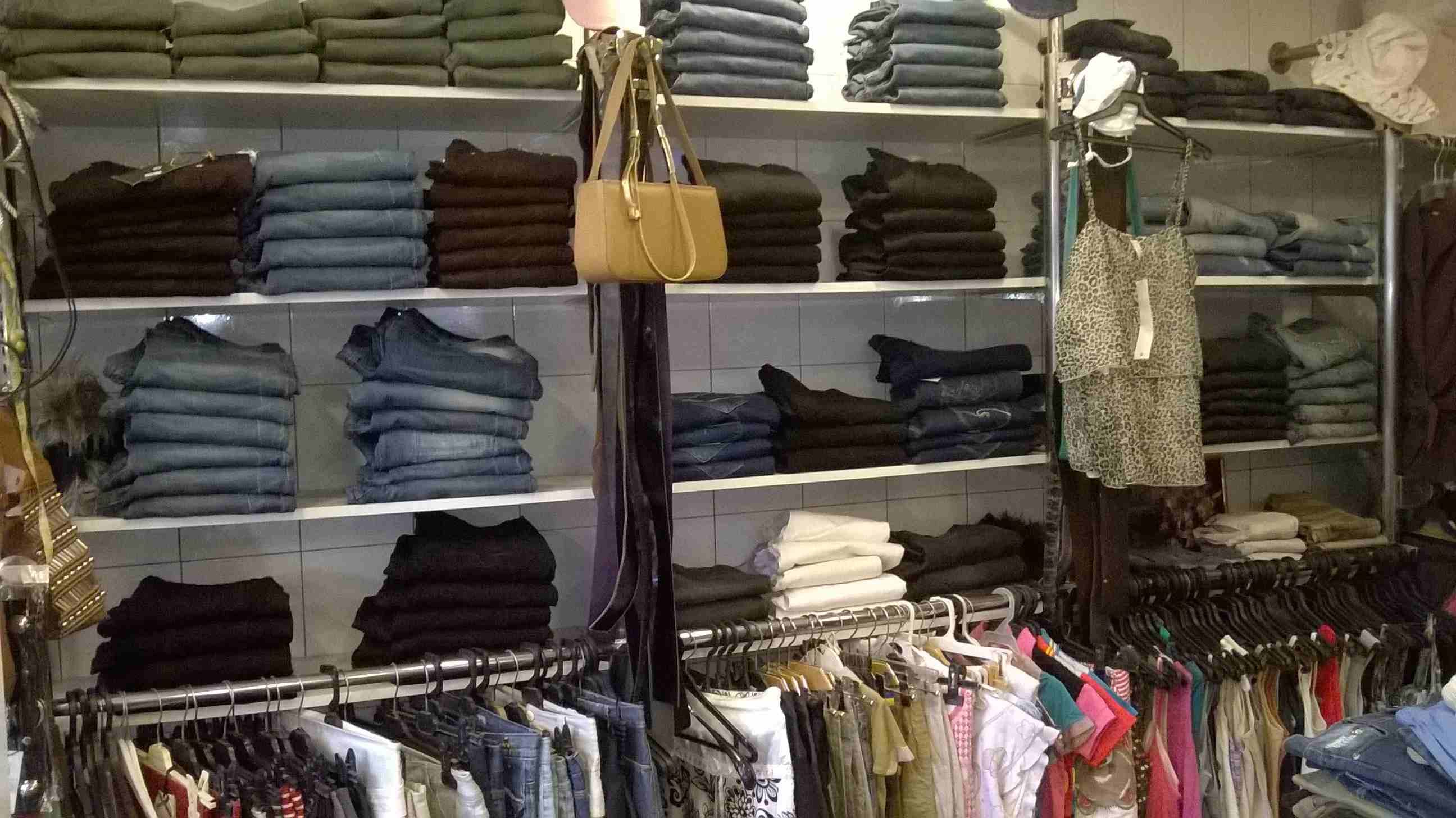 محل للبيع او للبدل على سيارة بسعر مغري جدا جدا جدا
لا تنسَ أنك شاهدت هذا الإعلان في عنكبوت
محل ال...