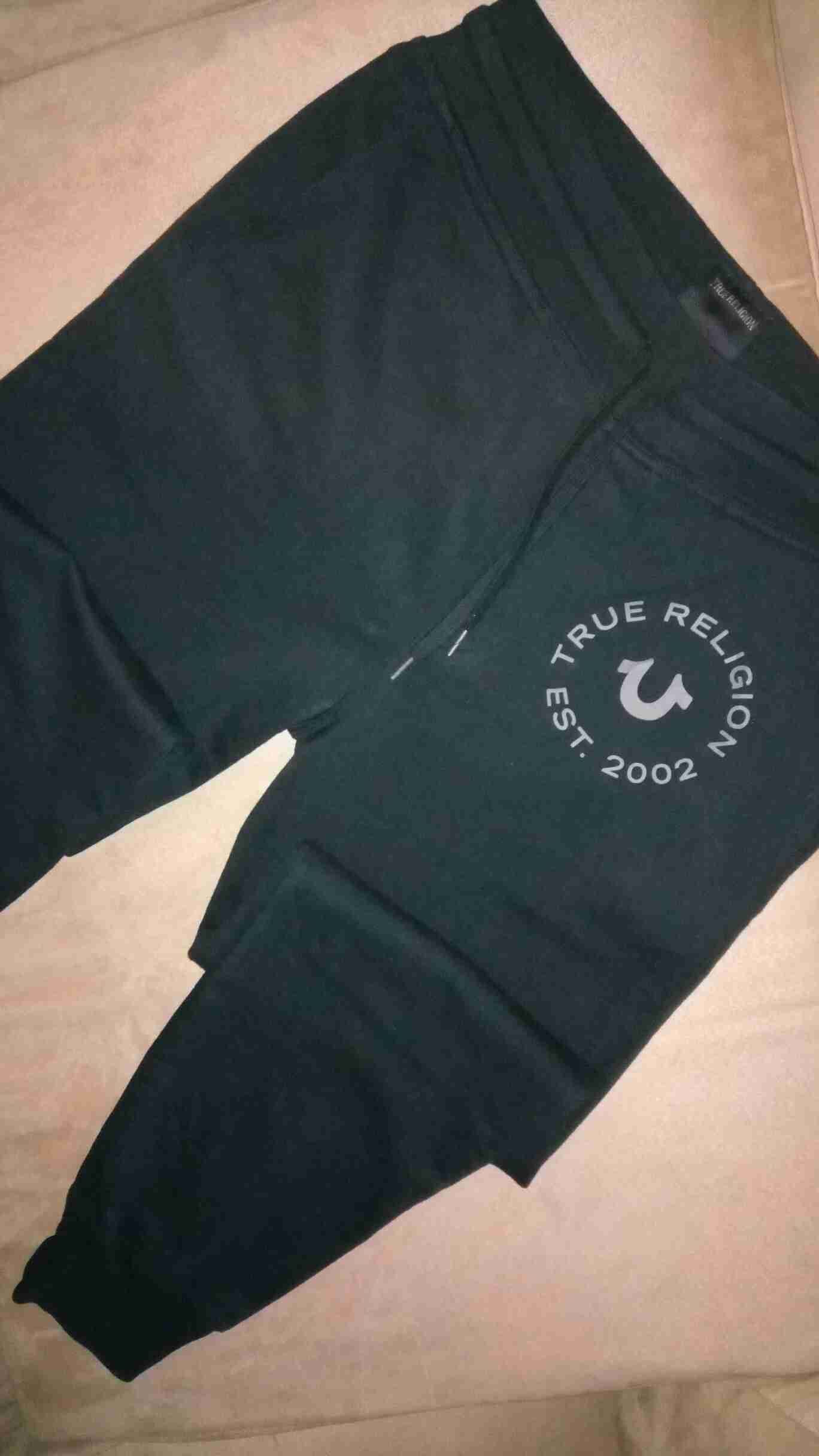 true religion hugo boss tommy Hilfiger
لا تنسَ أنك شاهدت هذا الإعلان في عنكبوت
الموقع ضاح...