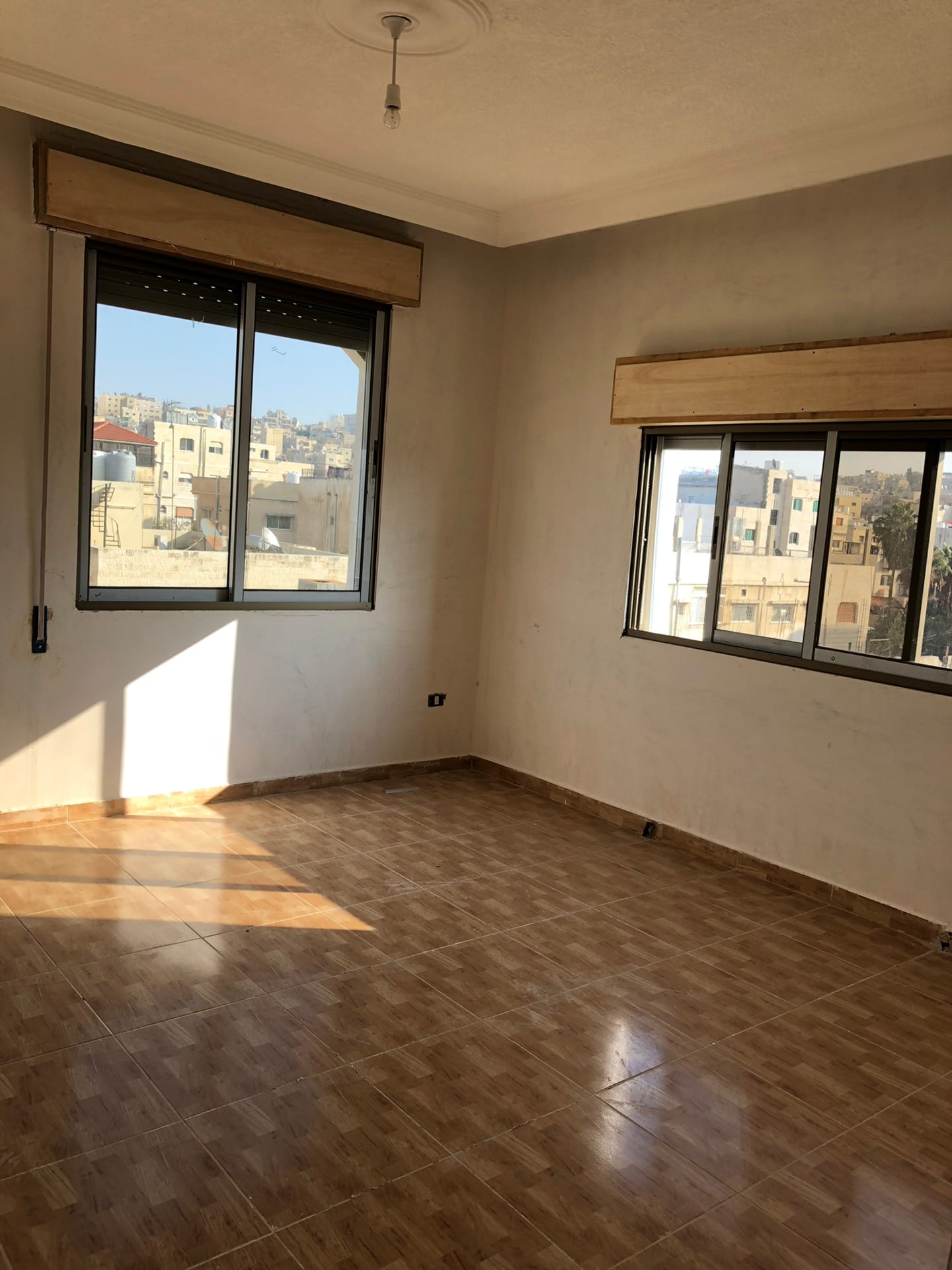 لقطة بداعي السفر شقة للبيع 125 متر في ماركا الشمالية حي الونانات
لا تنسَ أنك شاهدت هذا الإعلان في عنكبوت...