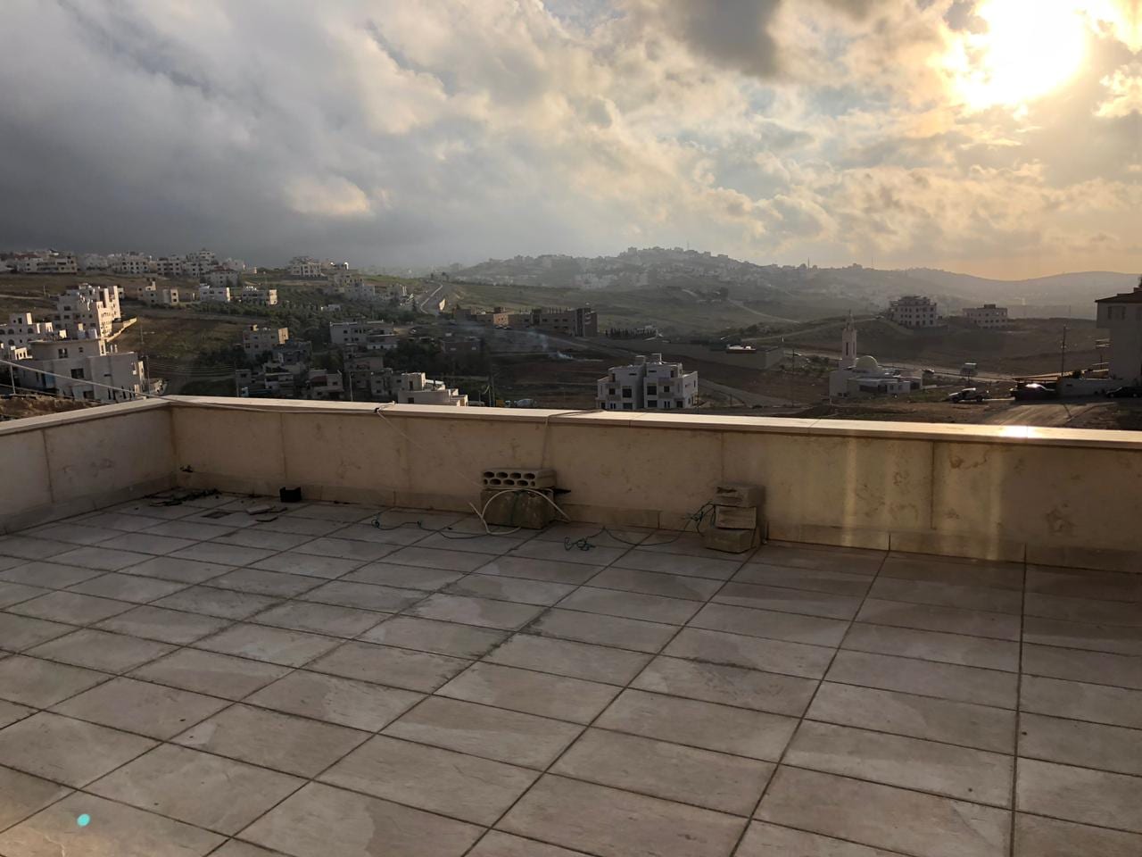 فيلا للبيع /طريق المطار -خلف البنك العربي
لا تنسَ أنك شاهدت هذا الإعلان في عنكبوت
فيلا للبيع...
