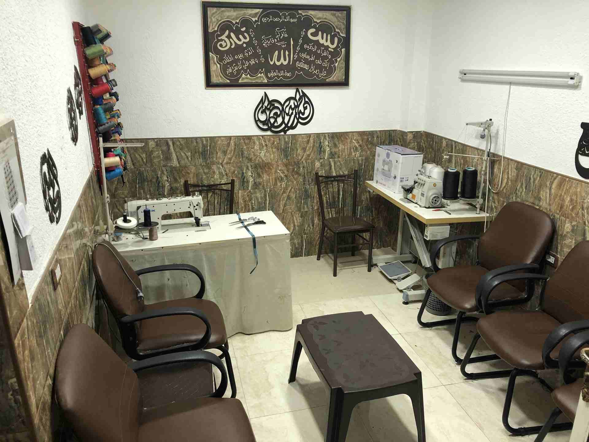 مخيطة وكوي ملابس بكامل معداتها للبيع او الضمان
لا تنسَ أنك شاهدت هذا الإعلان في عنكبوت
مخيطة للبي...