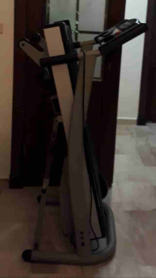 جهاز الركض threadmill
لا تنسَ أنك شاهدت هذا الإعلان في عنكبوت
قليل الاستعمال, سعره الاصلي 350 و م...