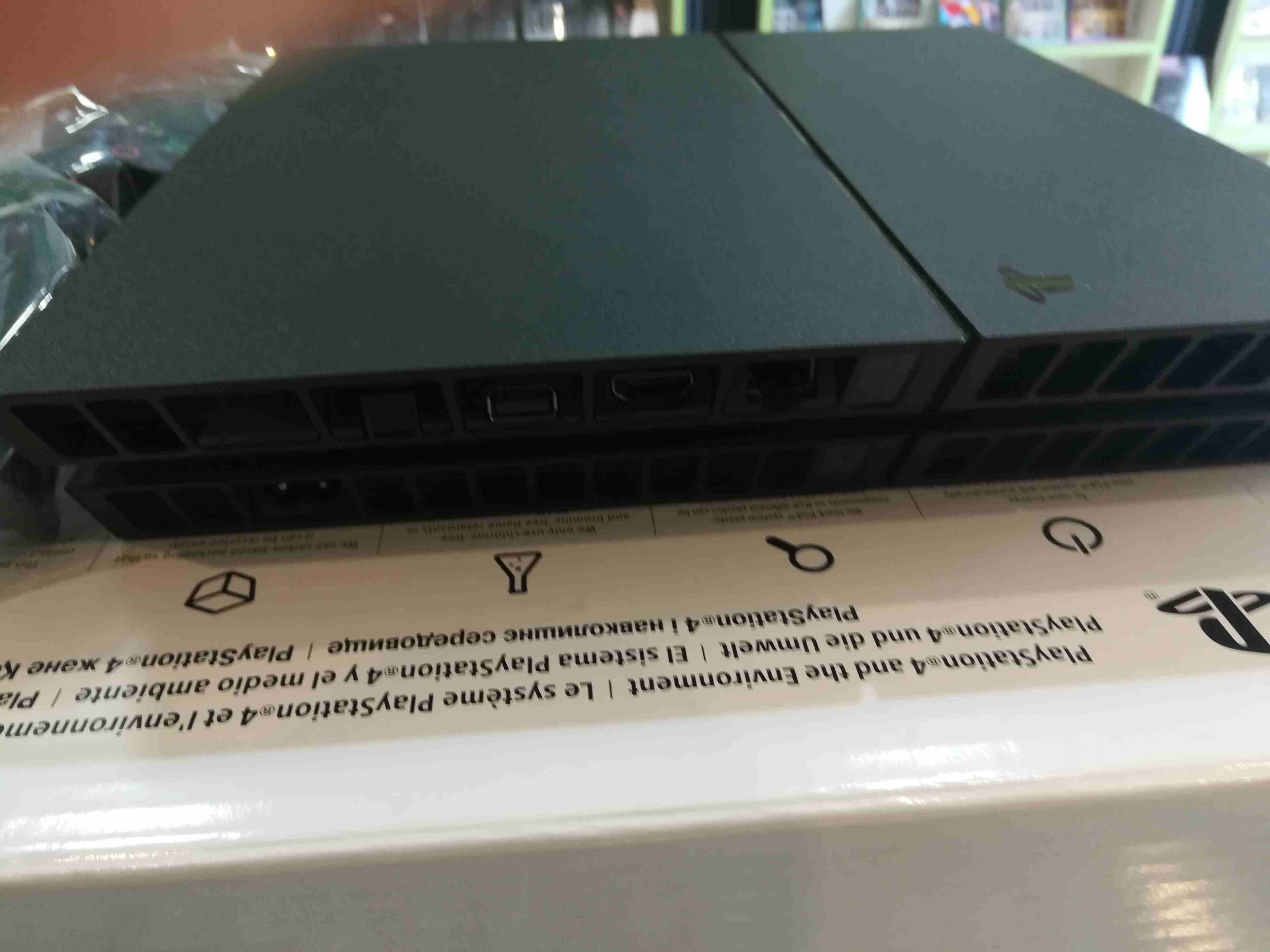 ps4 بحالة الجديد
لا تنسَ أنك شاهدت هذا الإعلان في عنكبوت
-مع الكرتونة...
