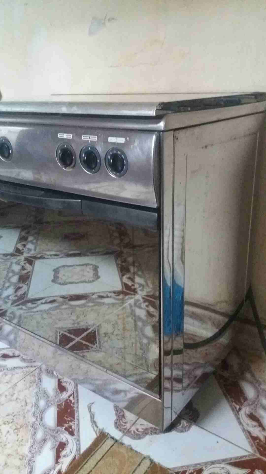 غاز 5عيون ستانلس 90سم بحالة لجديد
لا تنسَ أنك شاهدت هذا الإعلان في عنكبوت
5عيون بوضع ممتاز ستانلس...