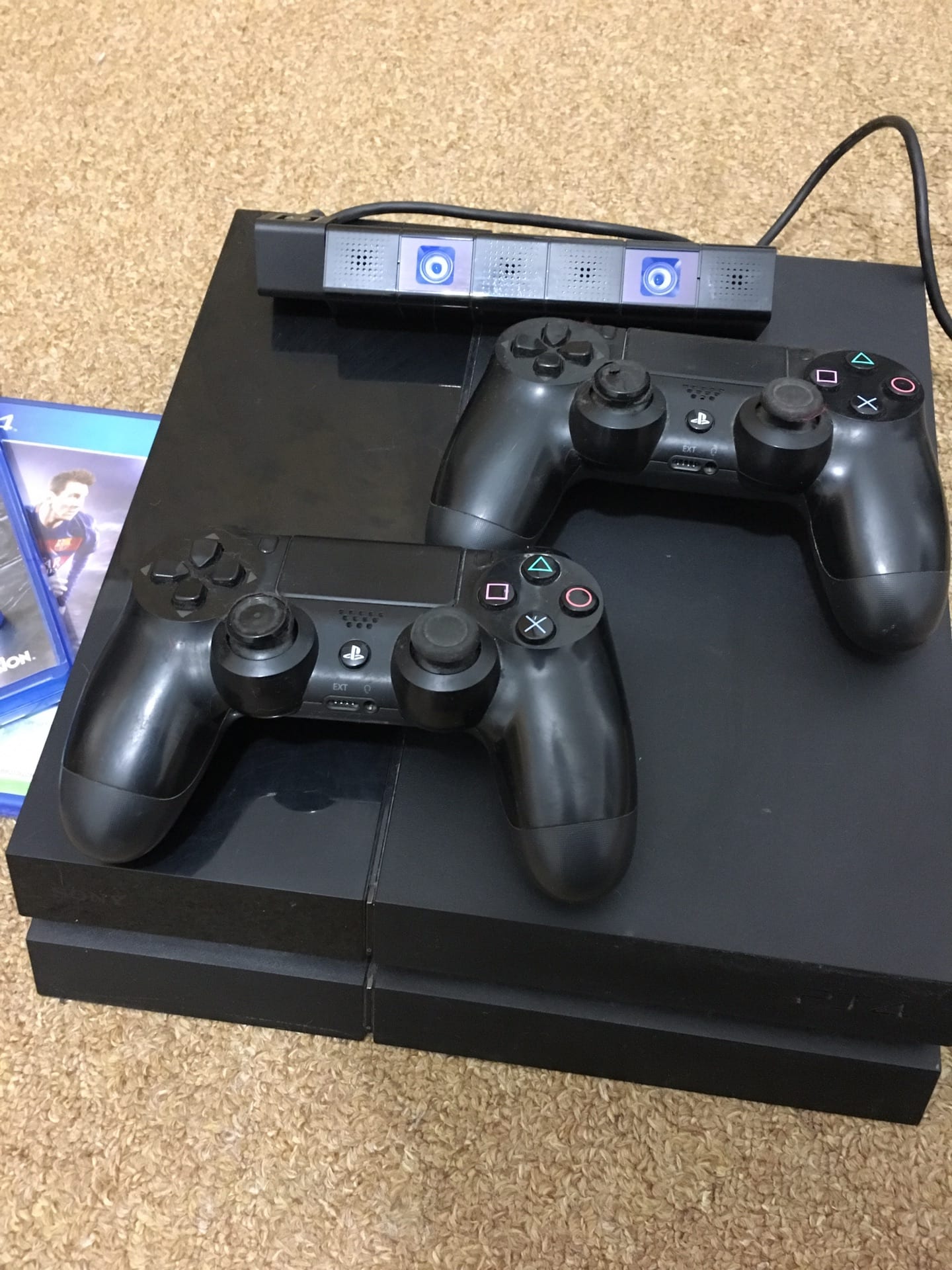Playstation 4 500 GB
لا تنسَ أنك شاهدت هذا الإعلان في عنكبوت
بلايستيشن 4 ، 500 جيجا مع كاميرا...
