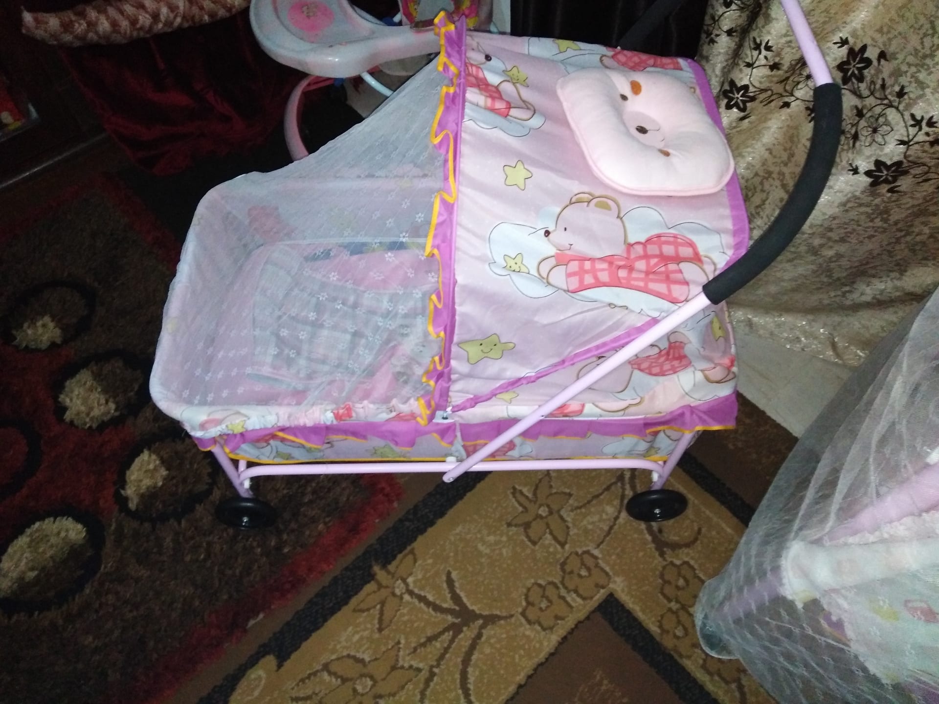 سرير جديد مع فرشته بسعر مغري
لا تنسَ أنك شاهدت هذا الإعلان في عنكبوت
لحديثي الولاده غير مستخد...