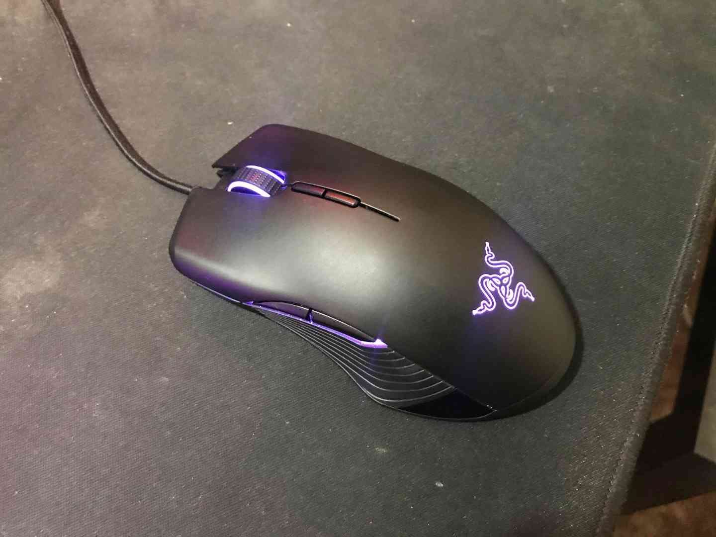 Razer Lancehead Tournament Edition
لا تنسَ أنك شاهدت هذا الإعلان في عنكبوت
- Razer Lancehead...