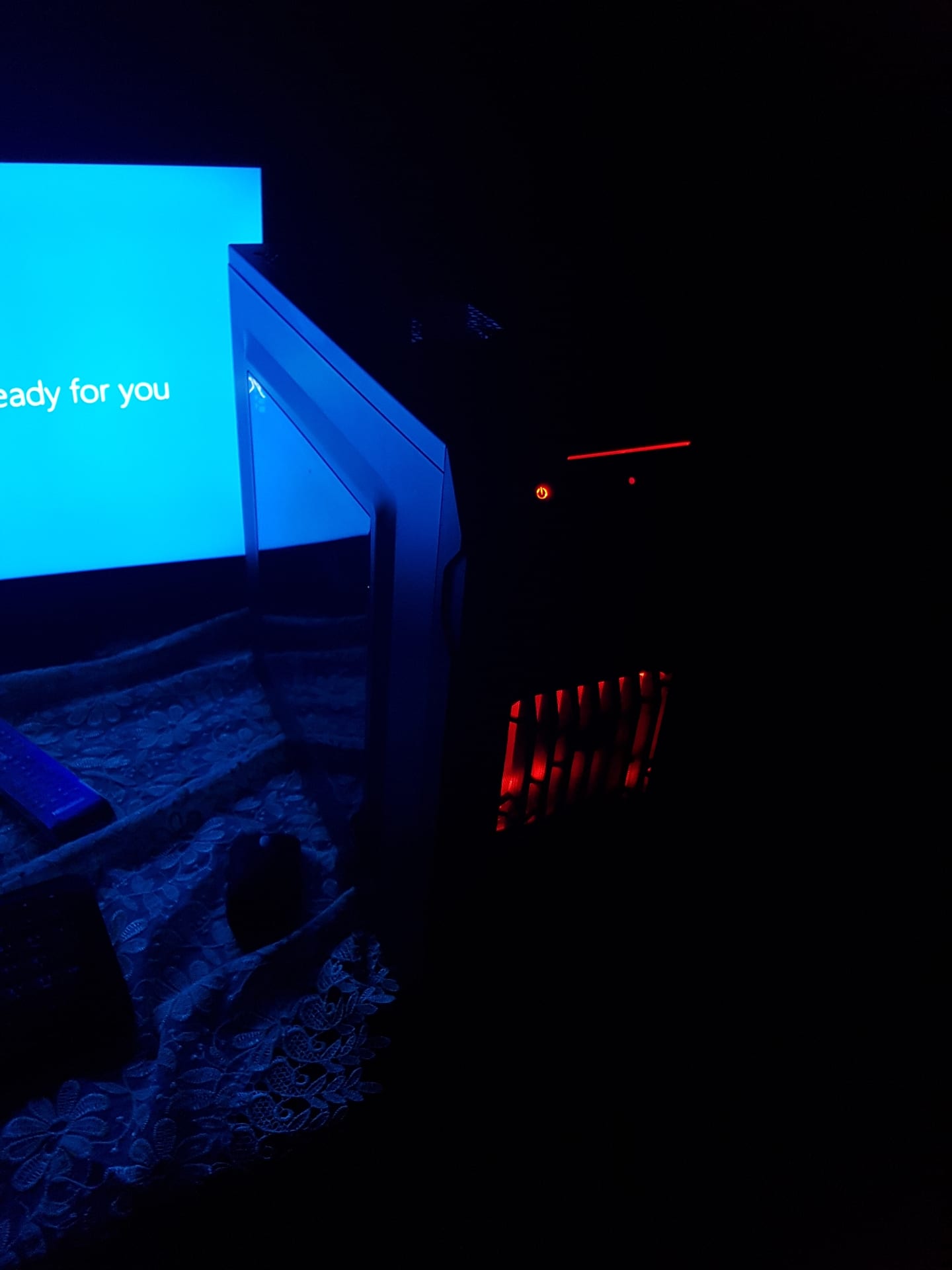PC GAMING AND DESIGN 8th GEN I5-8500
لا تنسَ أنك شاهدت هذا الإعلان في عنكبوت
GAMING AND DESIG...