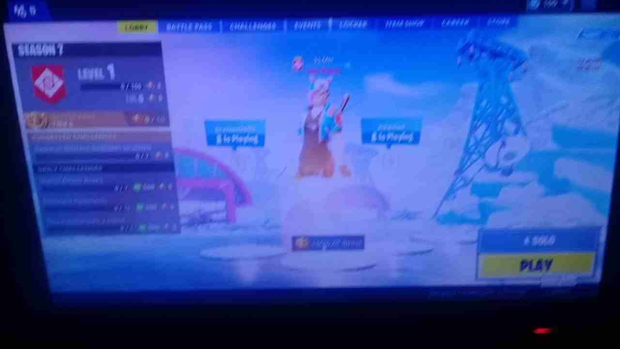 حساب فورت نايت من السيزن 2
لا تنسَ أنك شاهدت هذا الإعلان في عنكبوت
يوجد فيه جميع سكنات السيزن باس...