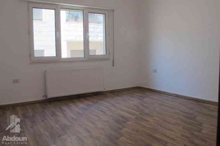 Appartement 187m for rent in Kursi
لا تنسَ أنك شاهدت هذا الإعلان في عنكبوت
3 bedrooms
3 bath...