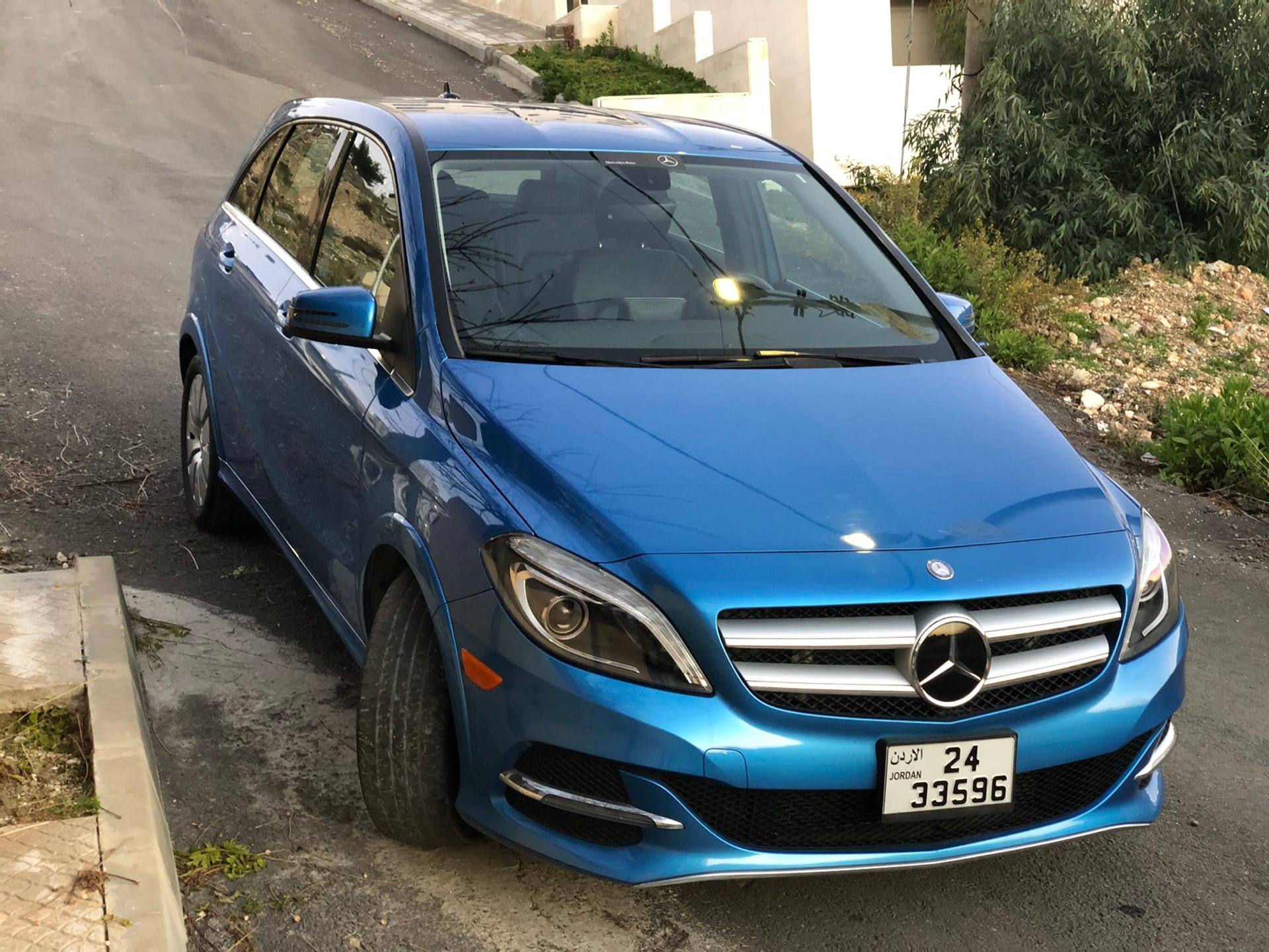 مرسيدس كهرباء Mercedes B Class
لا تنسَ أنك شاهدت هذا الإعلان في عنكبوت
B250
كهربائية
لون ازرق...