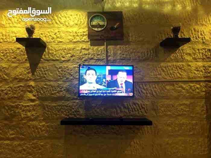 استوديو شارع الجامعة مقابل فندق روجينا
لا تنسَ أنك شاهدت هذا الإعلان في عنكبوت
استوديو مع ترس جمي...