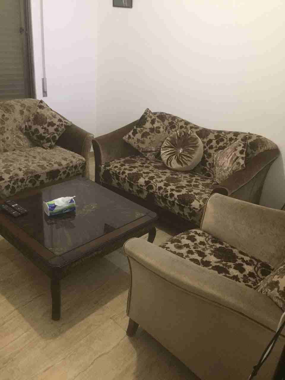أثاث منزل فاخر للبيع
لا تنسَ أنك شاهدت هذا الإعلان في عنكبوت
أثاث بيت فاخر للبيع كامل وليس مجزء...