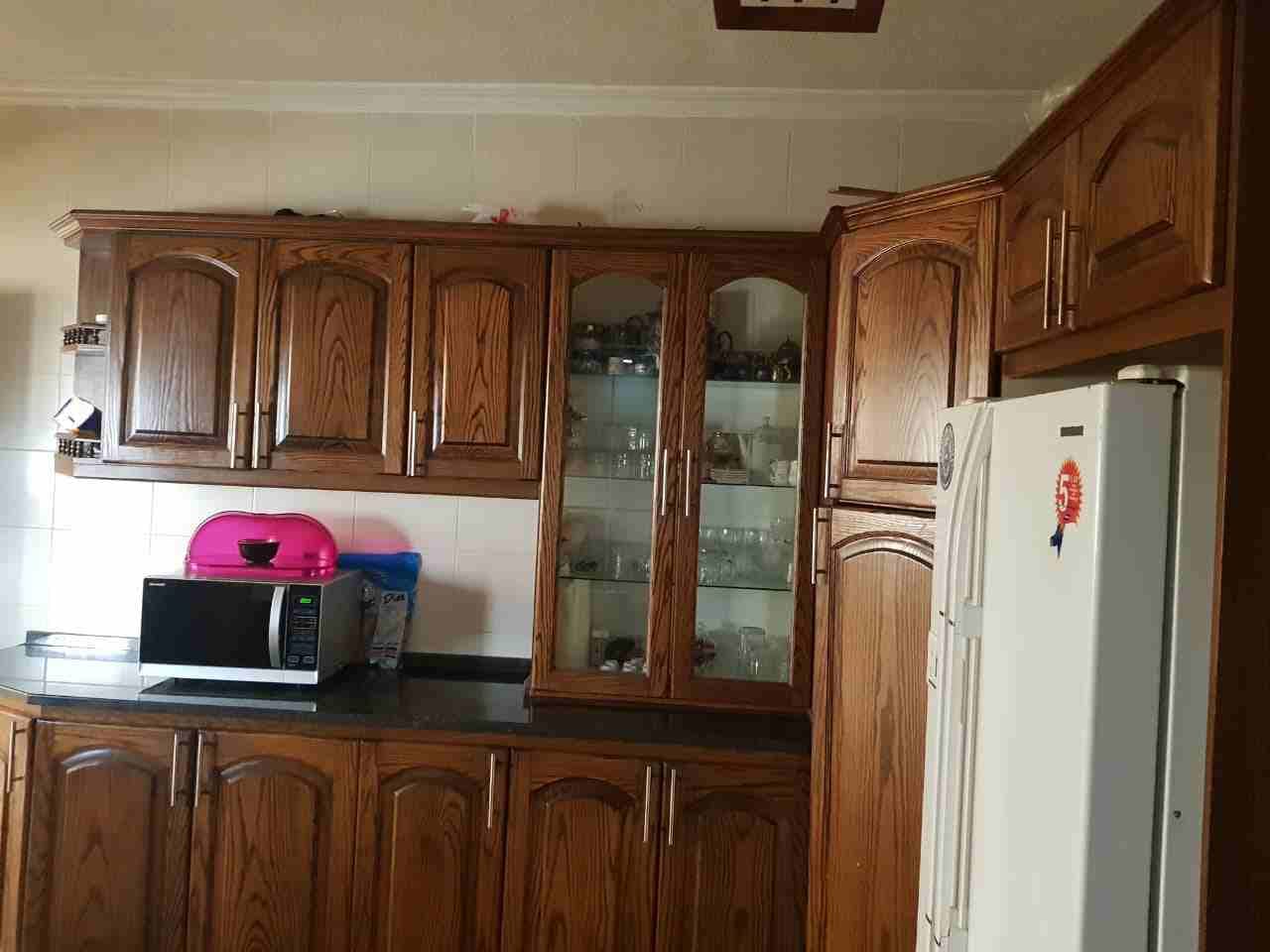 شقة طابقية مع حديقة بسعر مغري جدا جدا
لا تنسَ أنك شاهدت هذا الإعلان في عنكبوت
شقة طابقية للبيع بس...