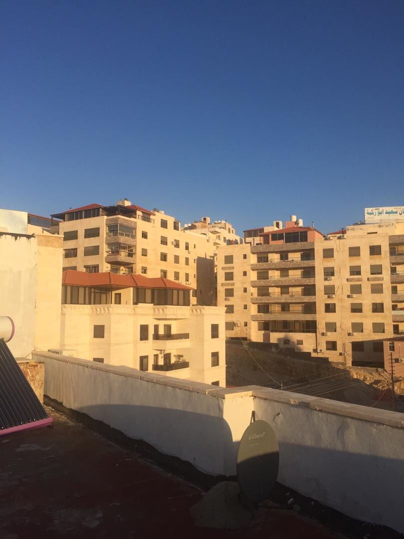الرابيه ط اخير مع رووف 350م للبيع او للايجار مفروش 5 نجوم
لا تنسَ أنك شاهدت هذا الإعلان في عنكبوت...