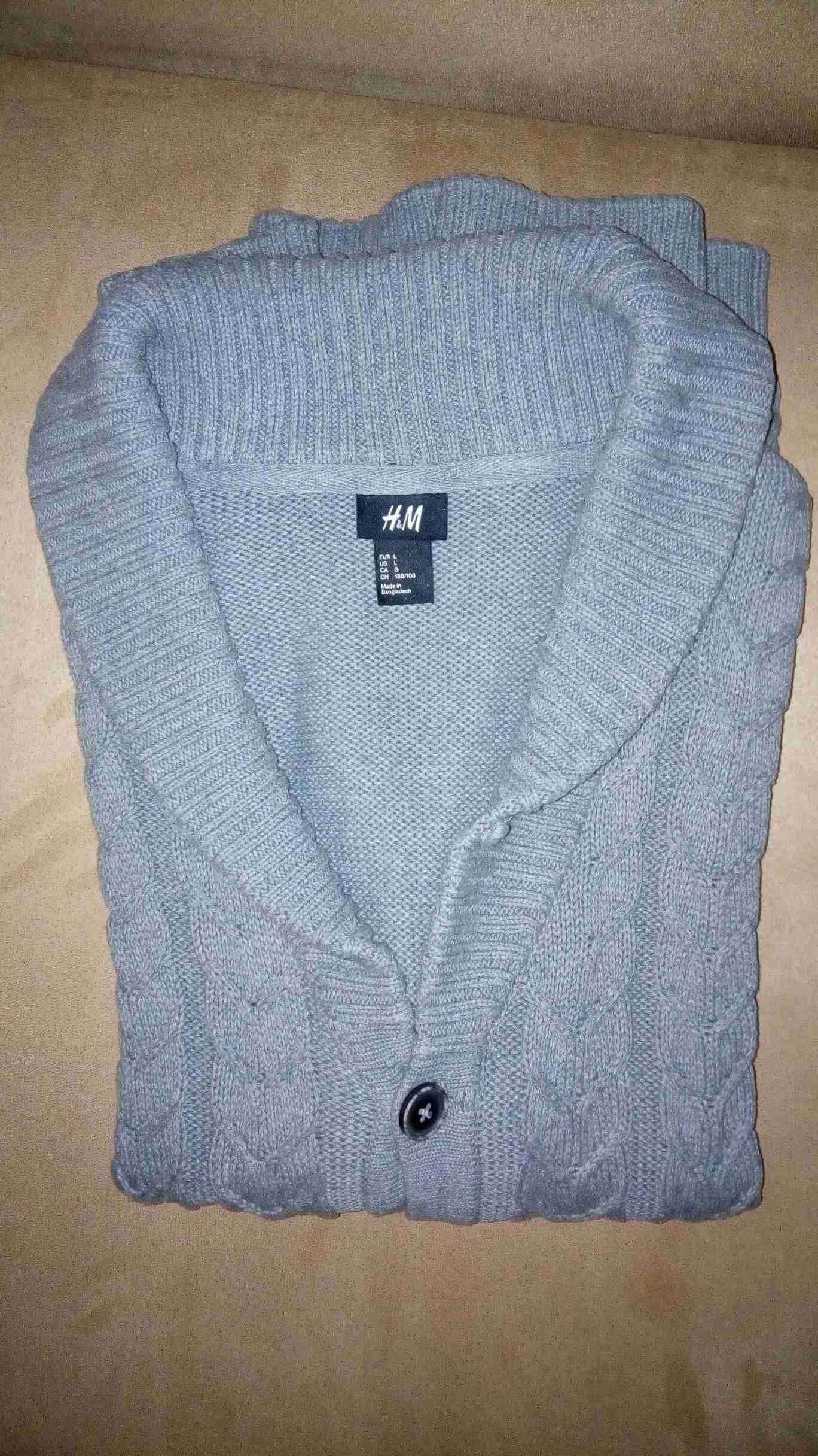 Tommy Hilfiger , Boss , Zara , American eagle , H & M
لا تنسَ أنك شاهدت هذا الإعلان في عنكبوت...