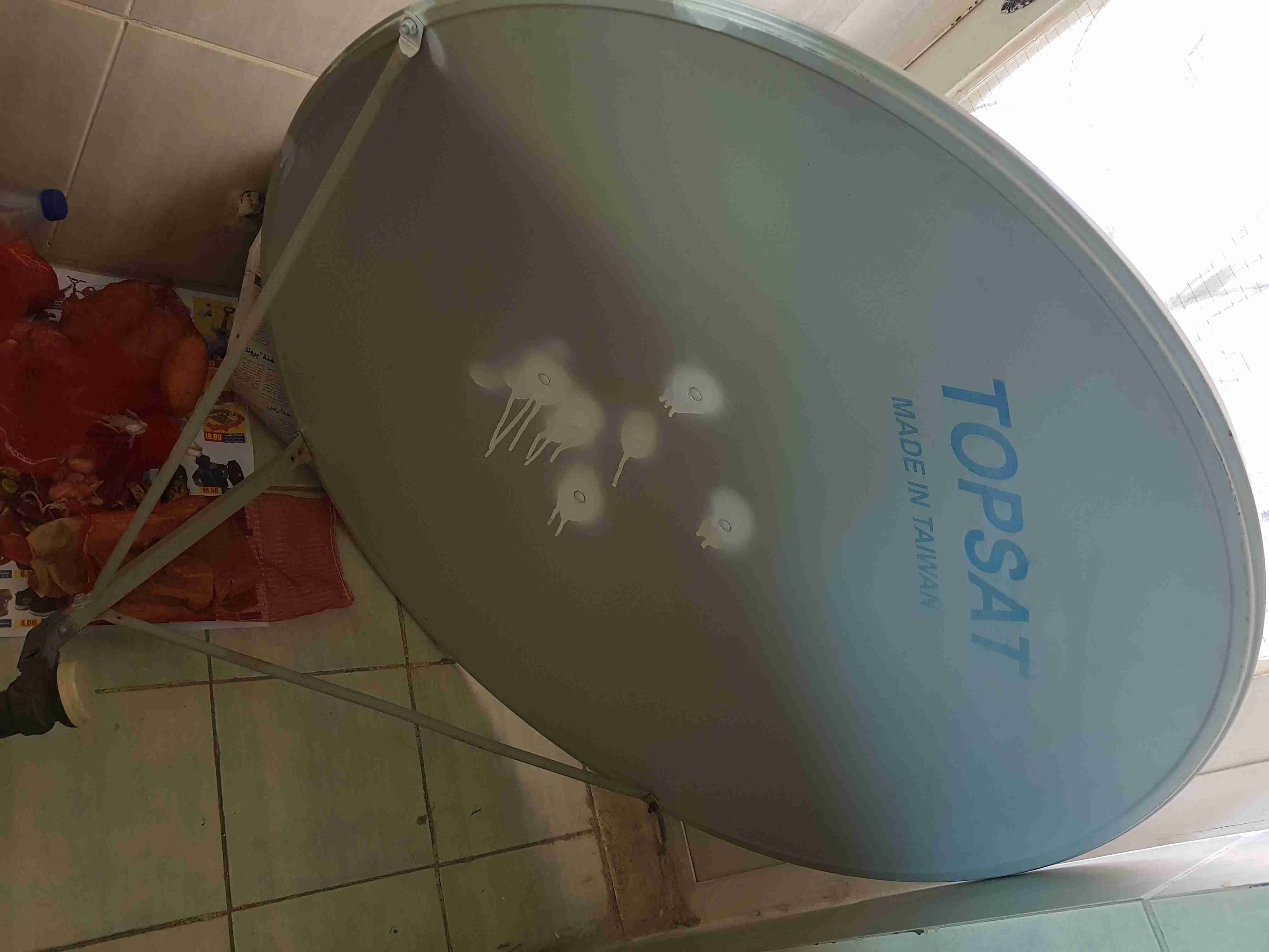 صحن ستالايت TOPSAT بحالة ممتازة
لا تنسَ أنك شاهدت هذا الإعلان في عنكبوت
MADE IN TAIWAN...