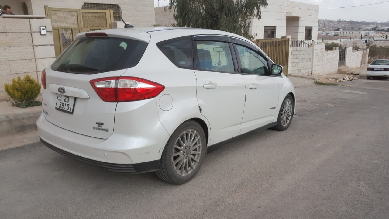 فورد cmax فحص كامل 2013
لا تنسَ أنك شاهدت هذا الإعلان في عنكبوت
تب نظافه
شاشه كبيره
كاميرا...