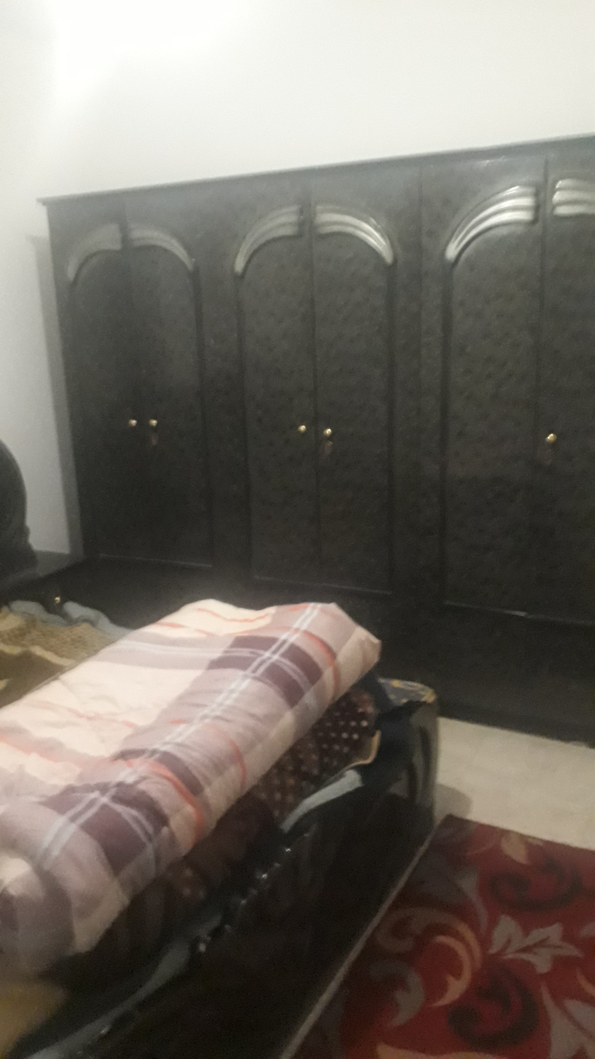 اثاث للبيع
لا تنسَ أنك شاهدت هذا الإعلان في عنكبوت
غرفه نوم لاتيه وشاشه فل اتش دي بالكرتونه و...