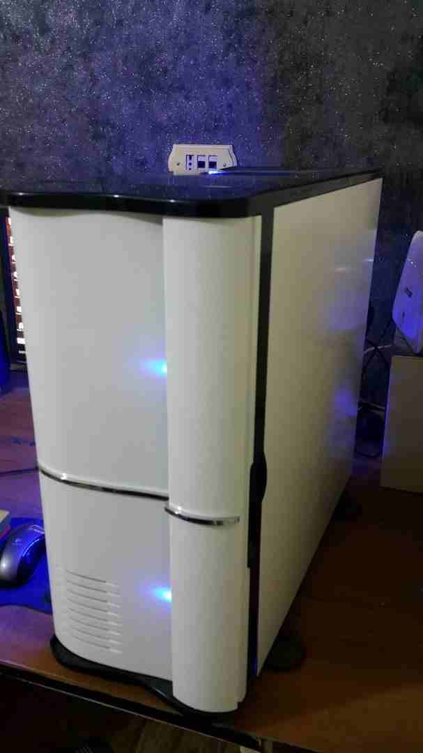 كيس احترافي للبيع Case gaming
لا تنسَ أنك شاهدت هذا الإعلان في عنكبوت
ntel Core i7-3770- 3.40GHz...