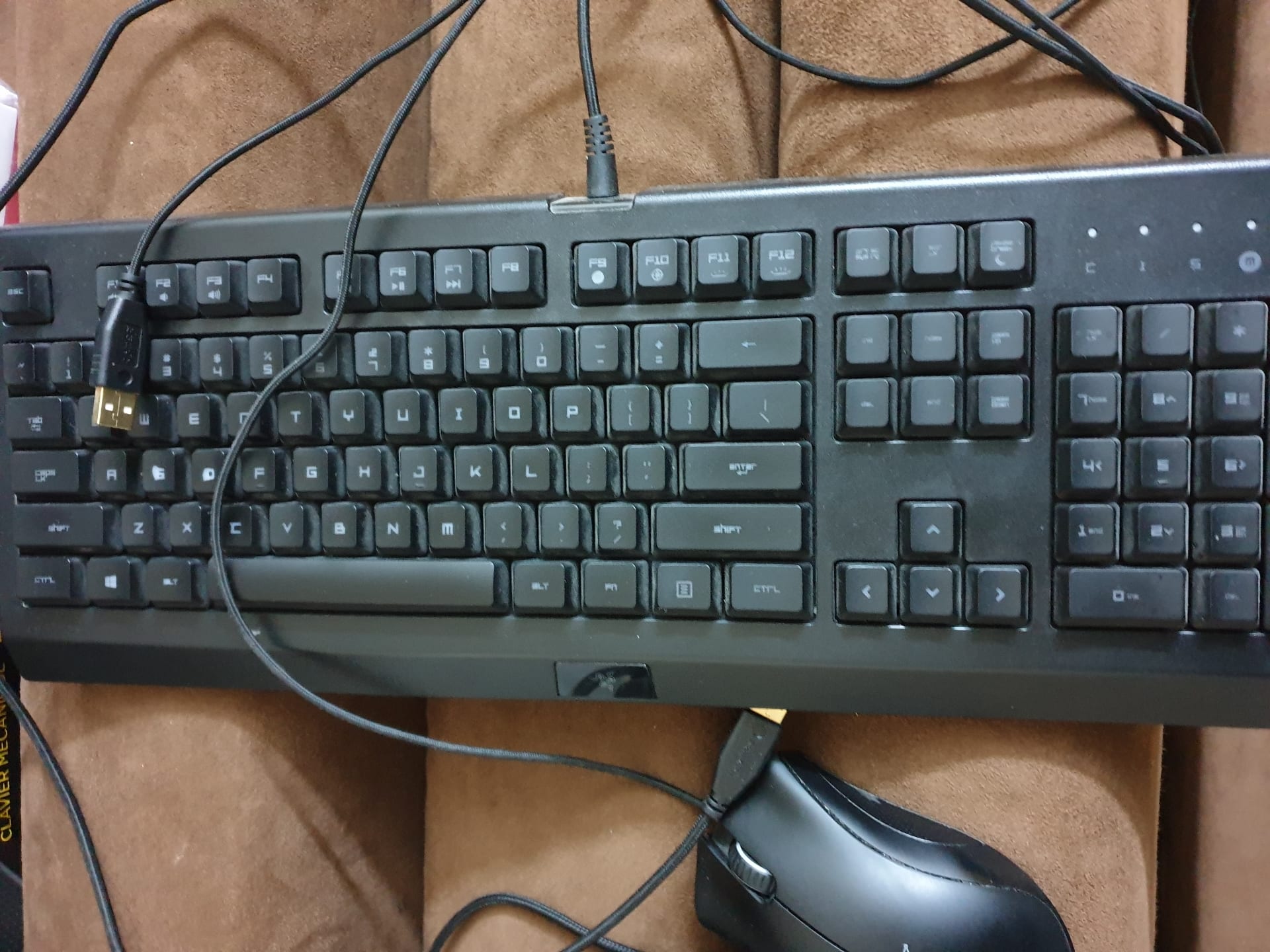 Gaming Mouse & Keyboard & Headset like new
لا تنسَ أنك شاهدت هذا الإعلان في عنكبوت
Hy...