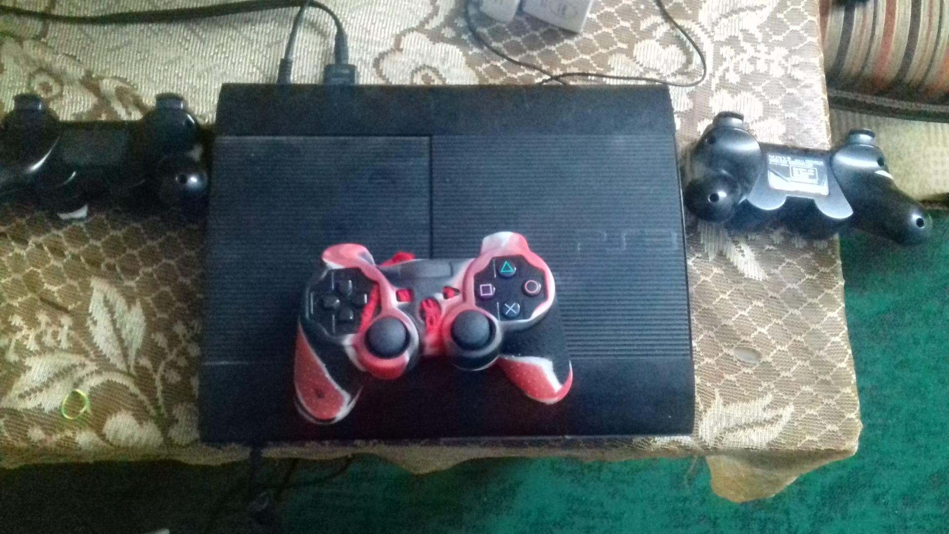 جهاز ps3
لا تنسَ أنك شاهدت هذا الإعلان في عنكبوت
جهاز نضيف استعمال خفيف جدا مع يد وحده جديده...