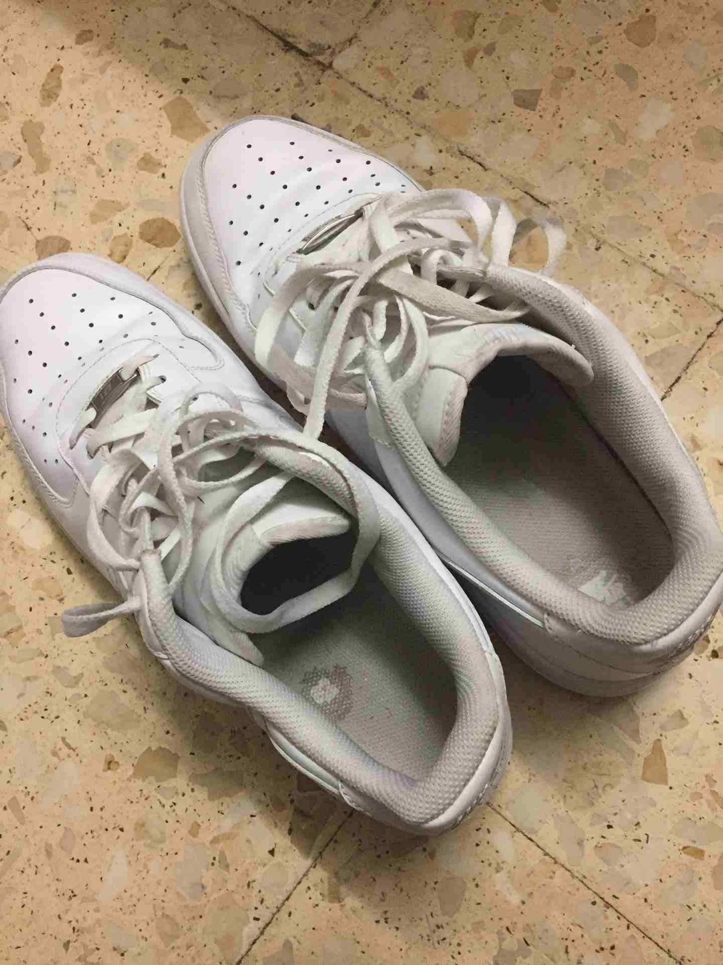 حذاء Nike Air Force 1
لا تنسَ أنك شاهدت هذا الإعلان في عنكبوت
للبيع حذاء Nike Air Force 1 نمرة 47...