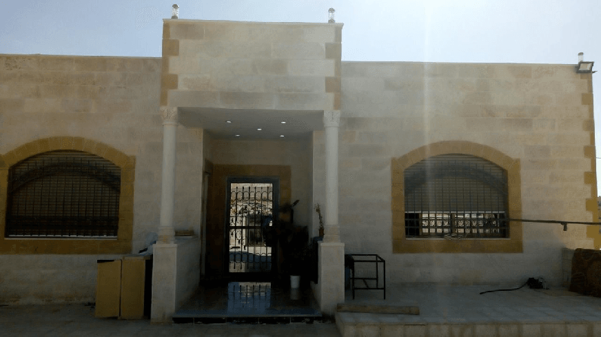 منزل طابقين حجر 450 متر في المستندة
لا تنسَ أنك شاهدت هذا الإعلان في عنكبوت
منزل مستقل 450 م...