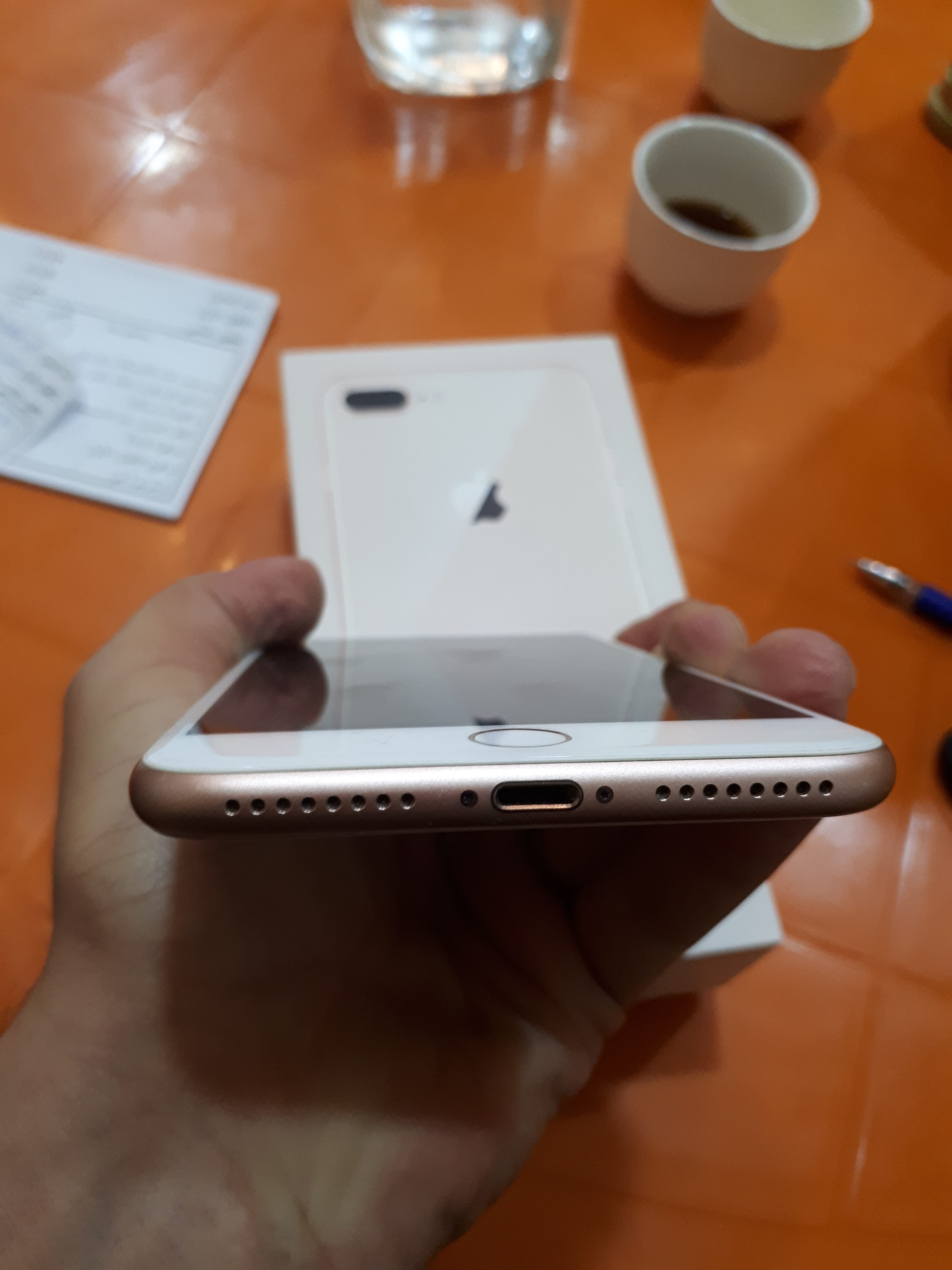 آيفون 8 plus وكالة ولا نقره أصلي لون روز
لا تنسَ أنك شاهدت هذا الإعلان في عنكبوت
لون روز ......