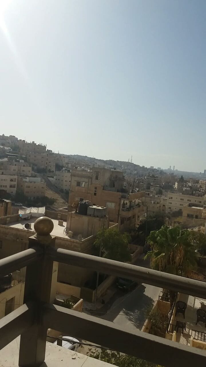 شقة جديدة في حي عدن للإيجار 3 غرف وصالون ومطبخ راكب وحمامين
لا تنسَ أنك شاهدت هذا الإعلان في عنكبوت...