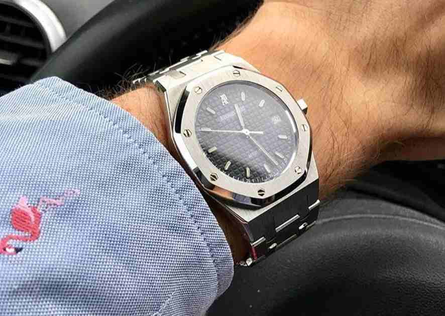 audemars piguet طبق الاصل
لا تنسَ أنك شاهدت هذا الإعلان في عنكبوت
ساعه نظيفه جدا طبق الاصل للساعه...