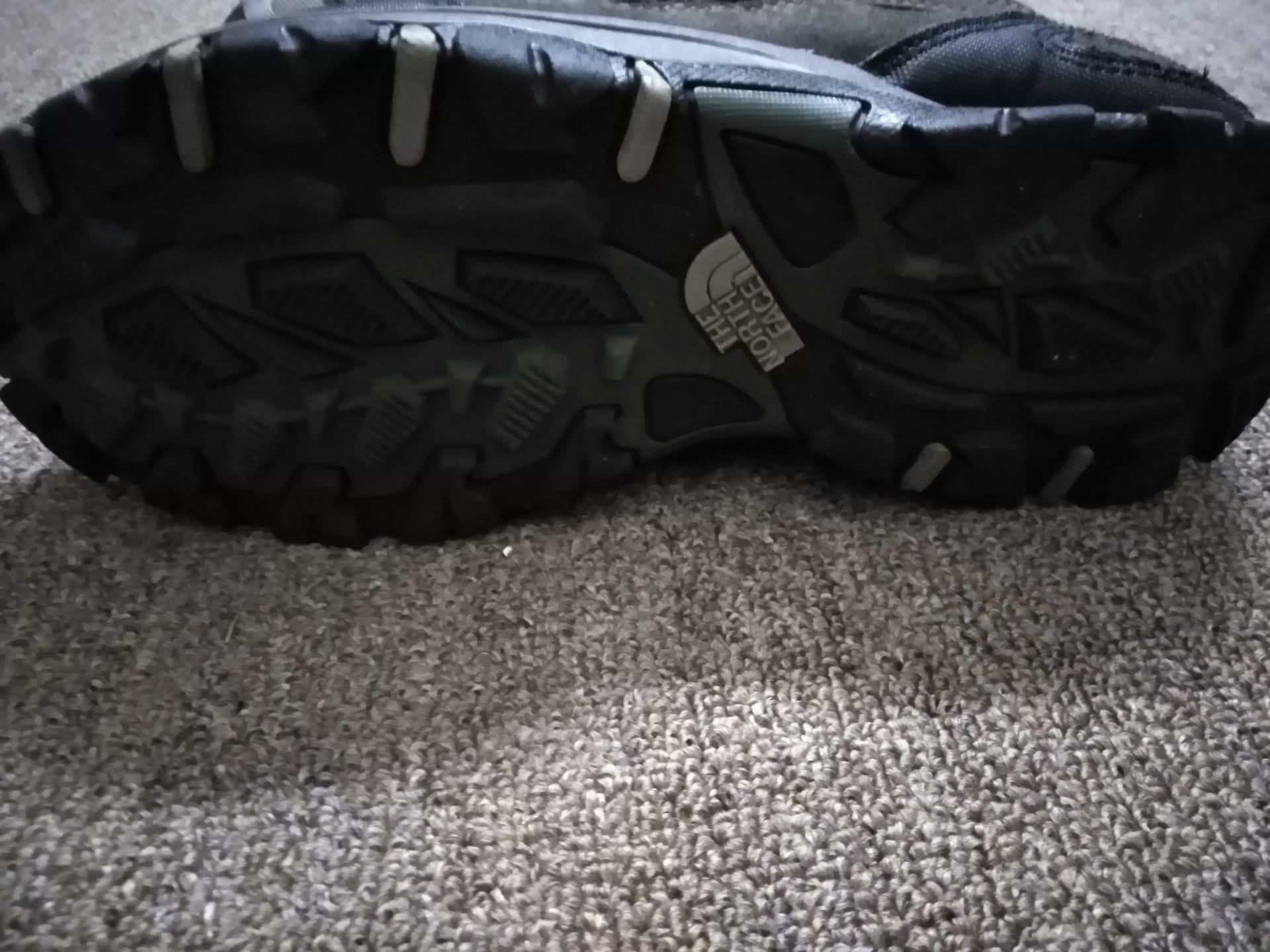 بحاله الوكالة بوت ماركة The North Face VASQUE ROUTE66الزرقاء
لا تنسَ أنك شاهدت هذا الإعلان في عنكبوت...
