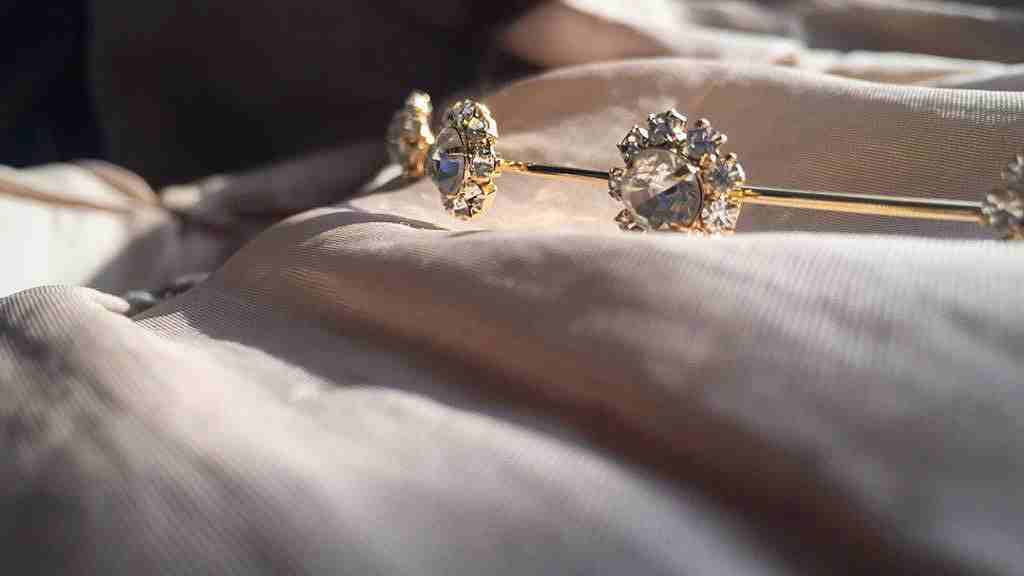 Beautiful Headpieces اكسسوارات للشعر
لا تنسَ أنك شاهدت هذا الإعلان في عنكبوت
Perfect for occasion...