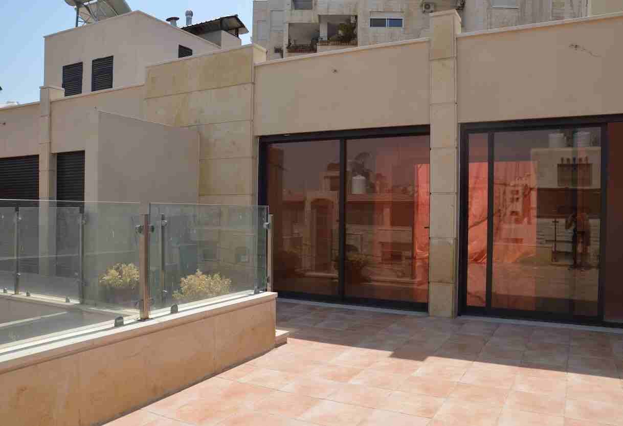 عبدون فيلا فخمه جديده 450م تشطيبات 5نجوم بسعر شقه
لا تنسَ أنك شاهدت هذا الإعلان في عنكبوت
فيلا مت...
