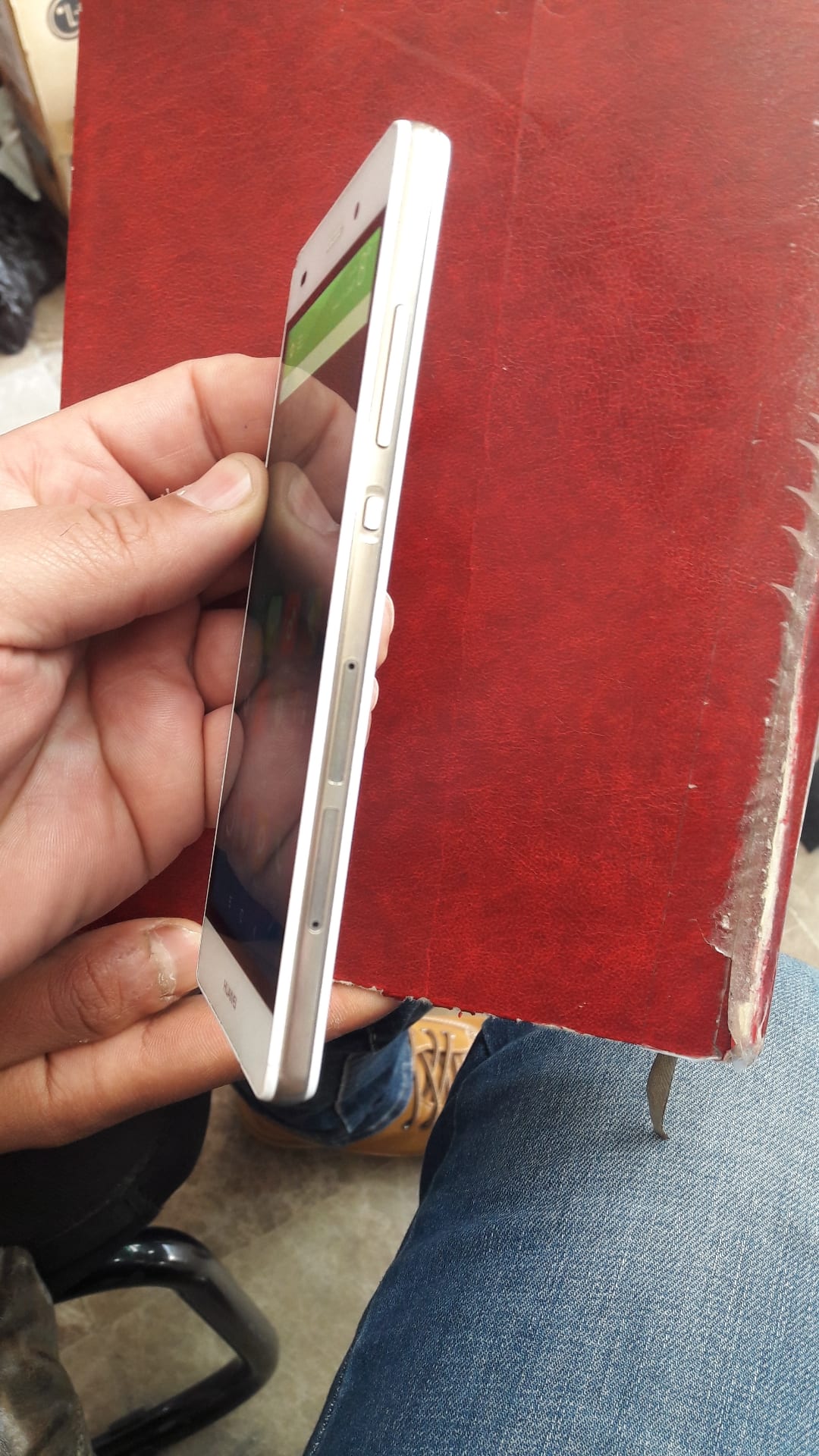 تلفون هواوي p8 lite نضيف استعمال انثى
لا تنسَ أنك شاهدت هذا الإعلان في عنكبوت
موبايل Huawei ب...