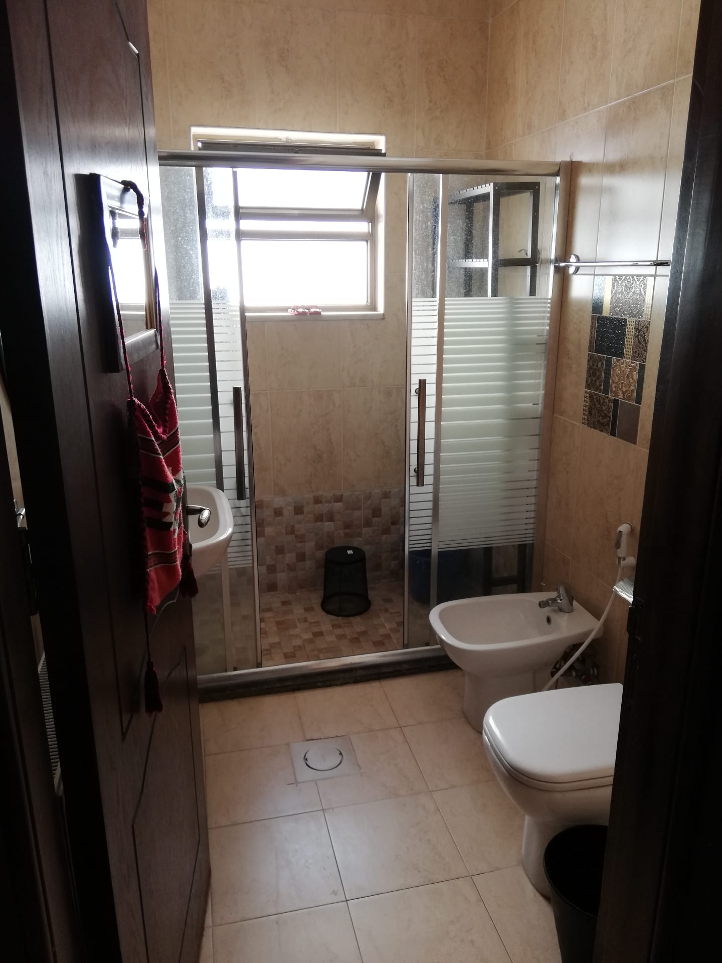 Furnitured apartment in excellent condition for rent
لا تنسَ أنك شاهدت هذا الإعلان في عنكبوت...