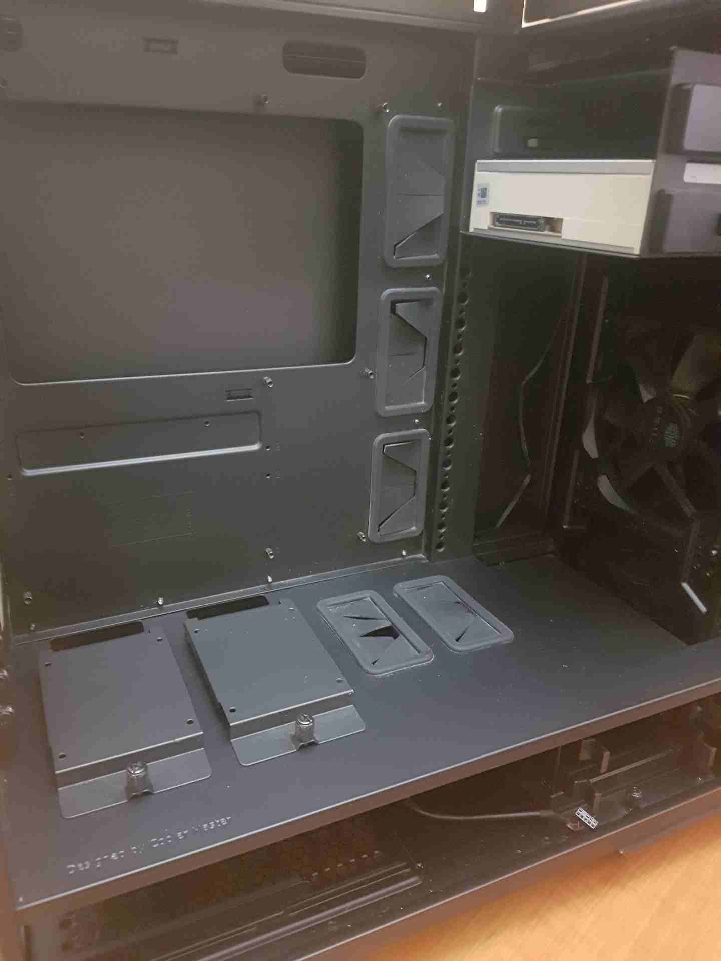 case cooler master pro 6 like new كيس فاضي
لا تنسَ أنك شاهدت هذا الإعلان في عنكبوت
كيس cooler mas...