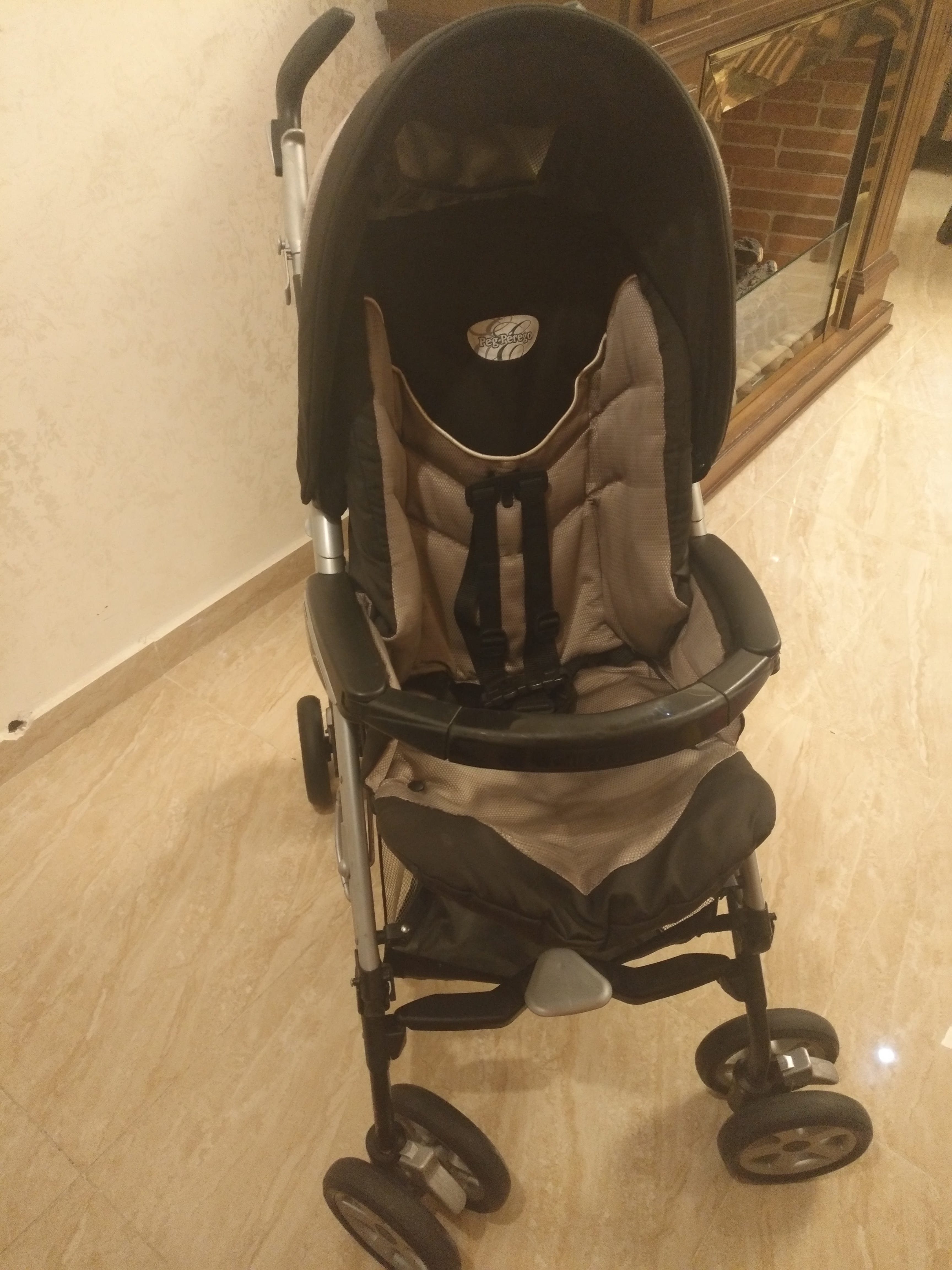 عرباي ايطالي
لا تنسَ أنك شاهدت هذا الإعلان في عنكبوت
عرباي ايطالي ماركة peg perego بحالة الجد...