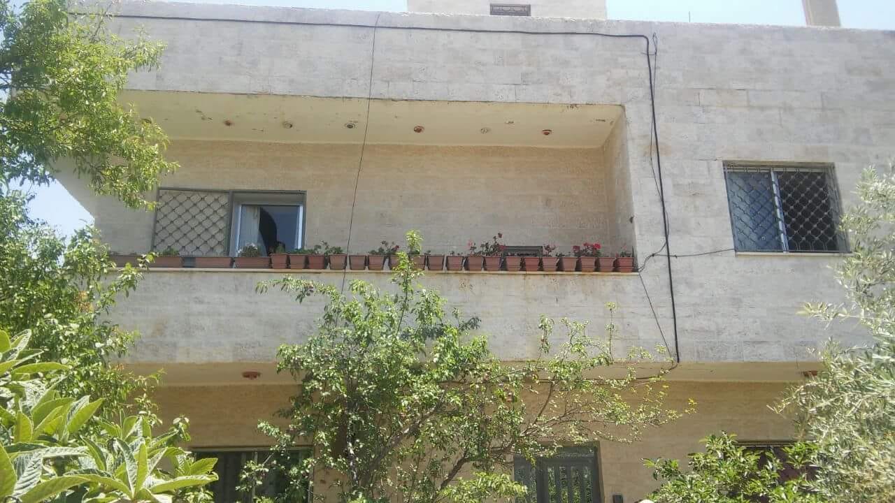 بيت شبه فيلا للبيع ماحص
لا تنسَ أنك شاهدت هذا الإعلان في عنكبوت
بيت مستقل للبيع مكون من طابقي...