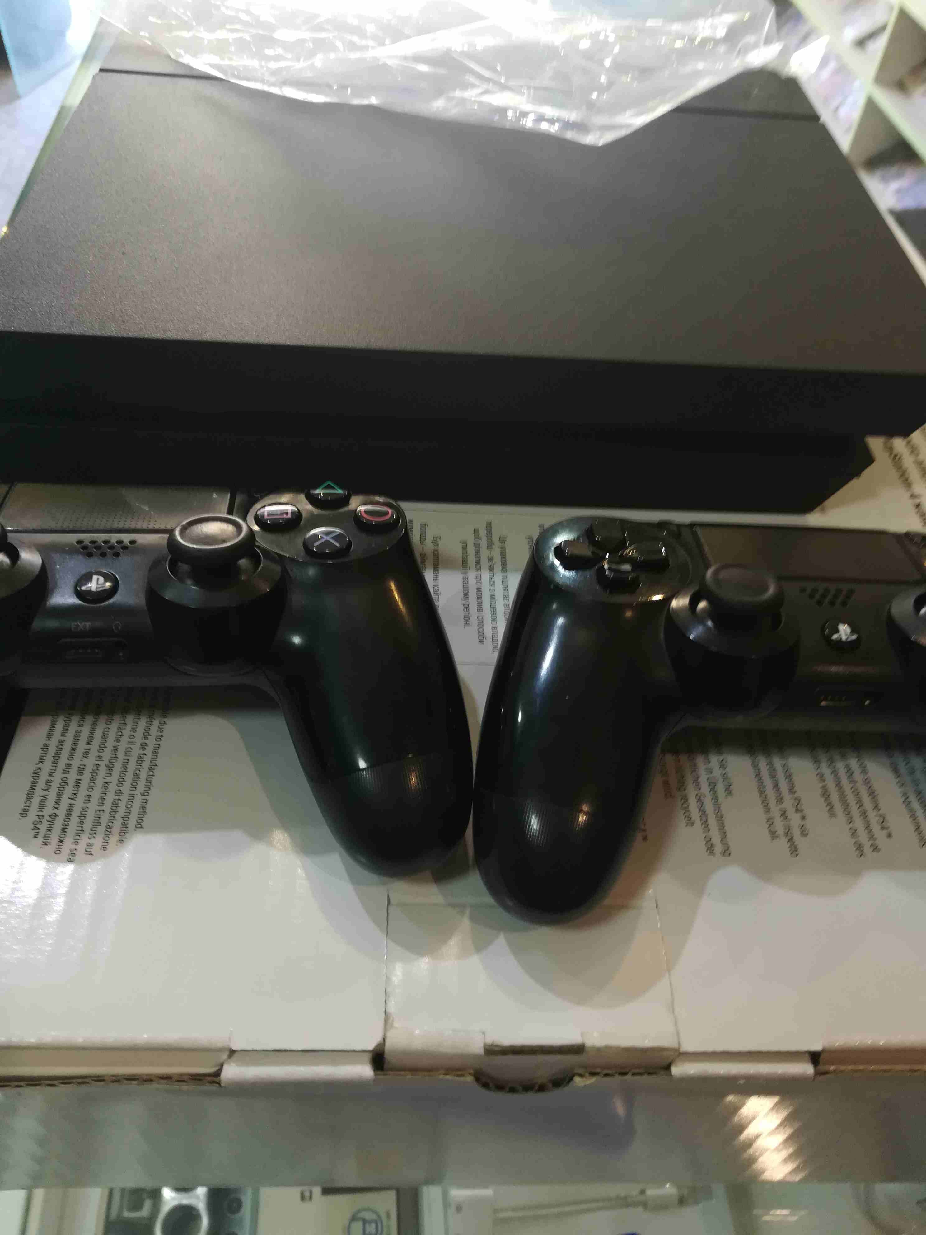 جهاز بلاستيشن 4 بحالة الجديد ps4
لا تنسَ أنك شاهدت هذا الإعلان في عنكبوت
الجهاز بحالة الجديد مافي...