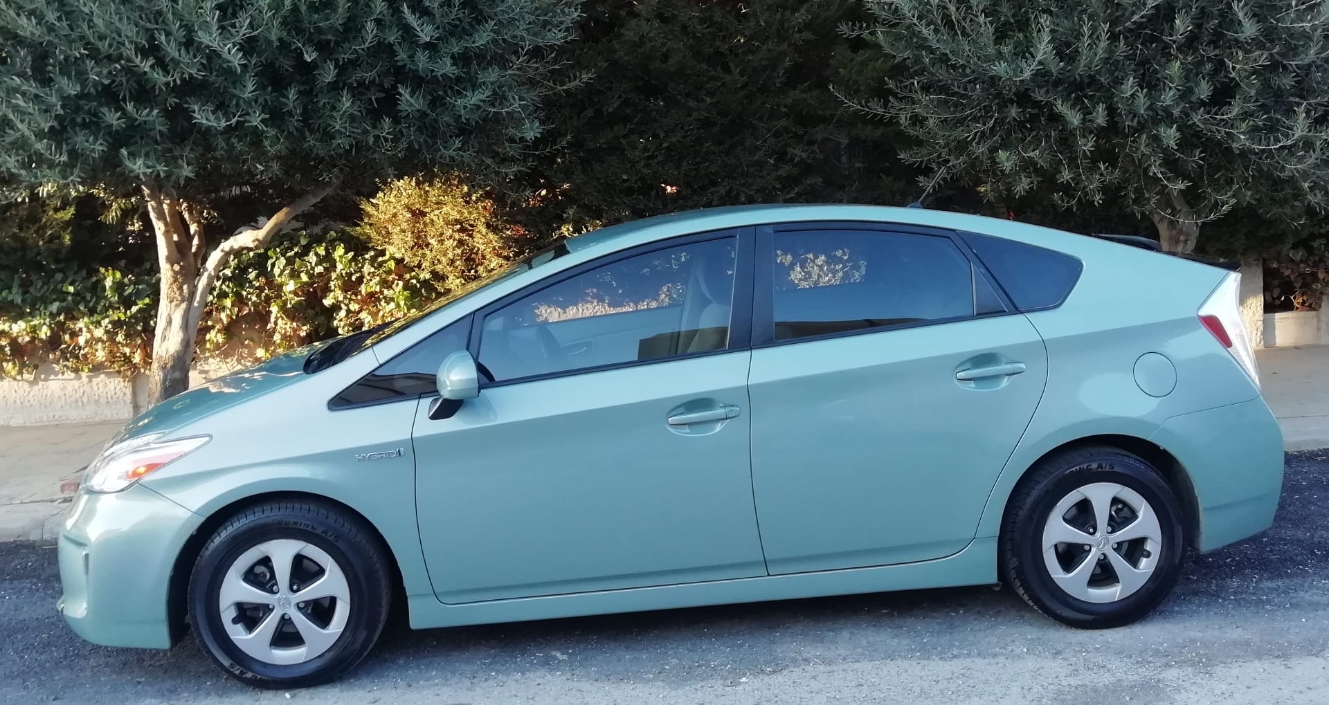 تويوتا بريوس 4 جيد - جمرك جديد 2014
لا تنسَ أنك شاهدت هذا الإعلان في عنكبوت
Toyota Prius 2014...