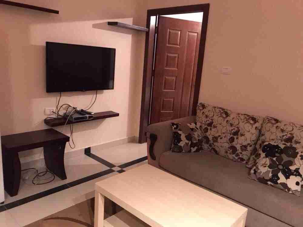 شقة مفروشه للايجار في طلوع نيفين شارع الجامعه بسعر معري
لا تنسَ أنك شاهدت هذا الإعلان في عنكبوت...