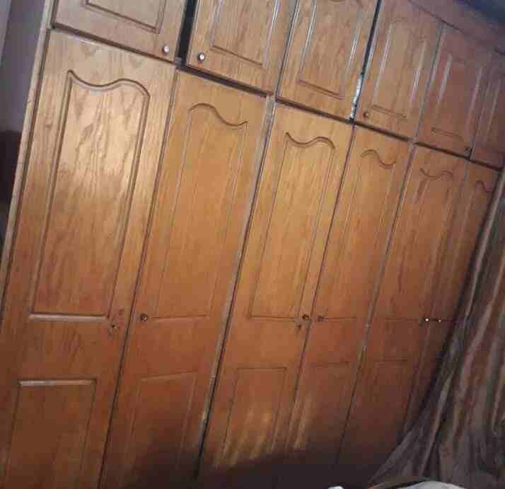 غرفة نوم خشب لاتيه مستعملة بسعر مغري
لا تنسَ أنك شاهدت هذا الإعلان في عنكبوت
غرفة نوم بحالة جيدة...
