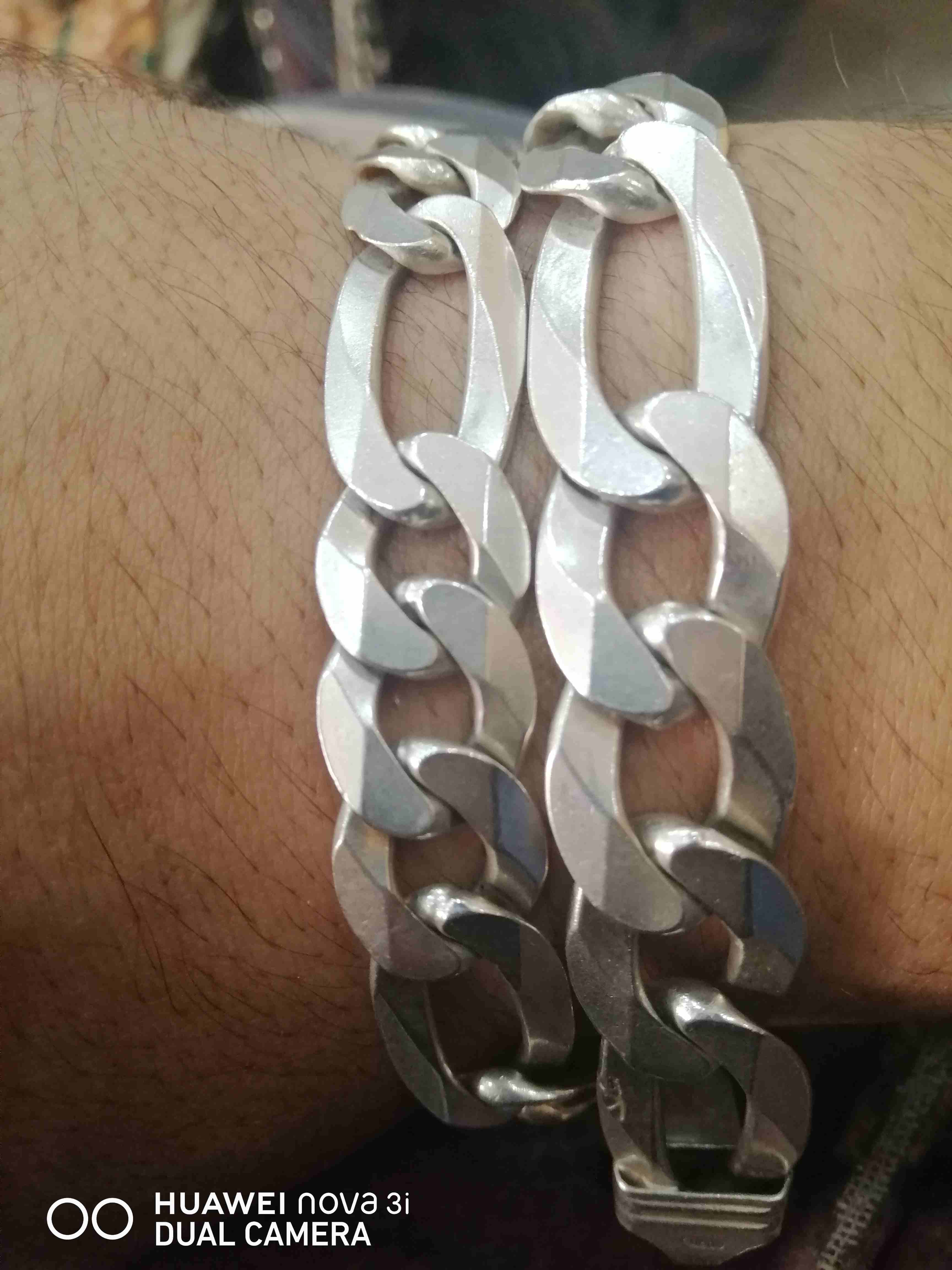 بلاكات فضة عيار 925 ايطالي اشي مرتب
لا تنسَ أنك شاهدت هذا الإعلان في عنكبوت
-بلاك فضة ايطالي عيار...