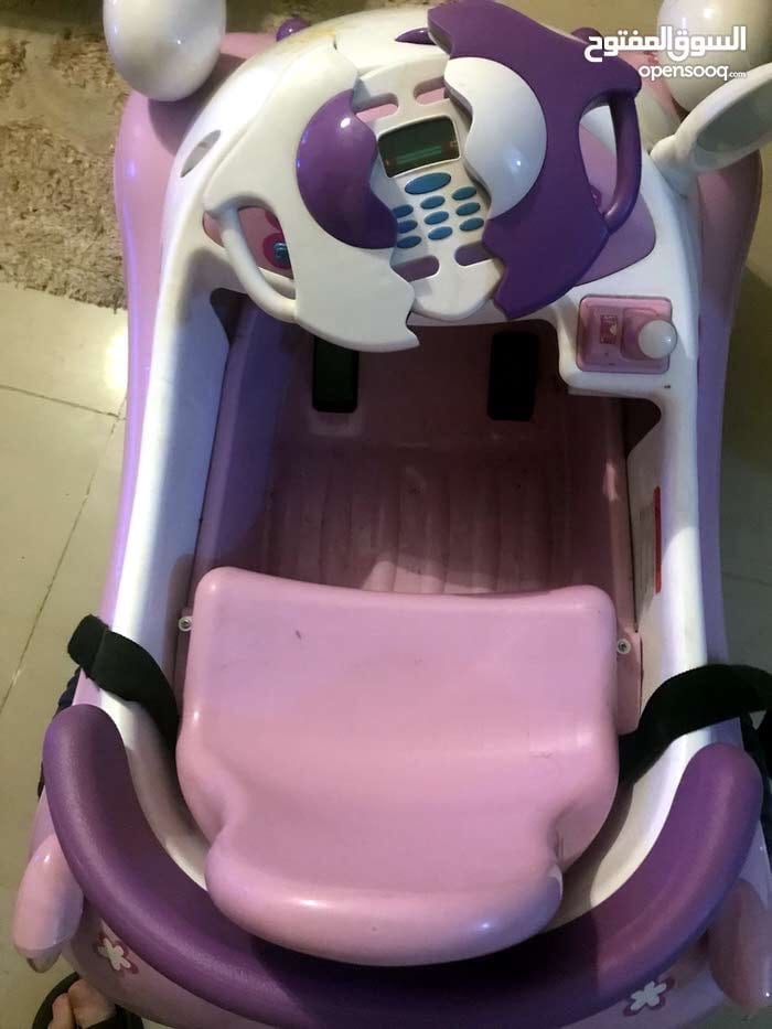 سيارة كهرباء ماركة Chicco ايطالية ممتازة
لا تنسَ أنك شاهدت هذا الإعلان في عنكبوت
استعمال خفيف...