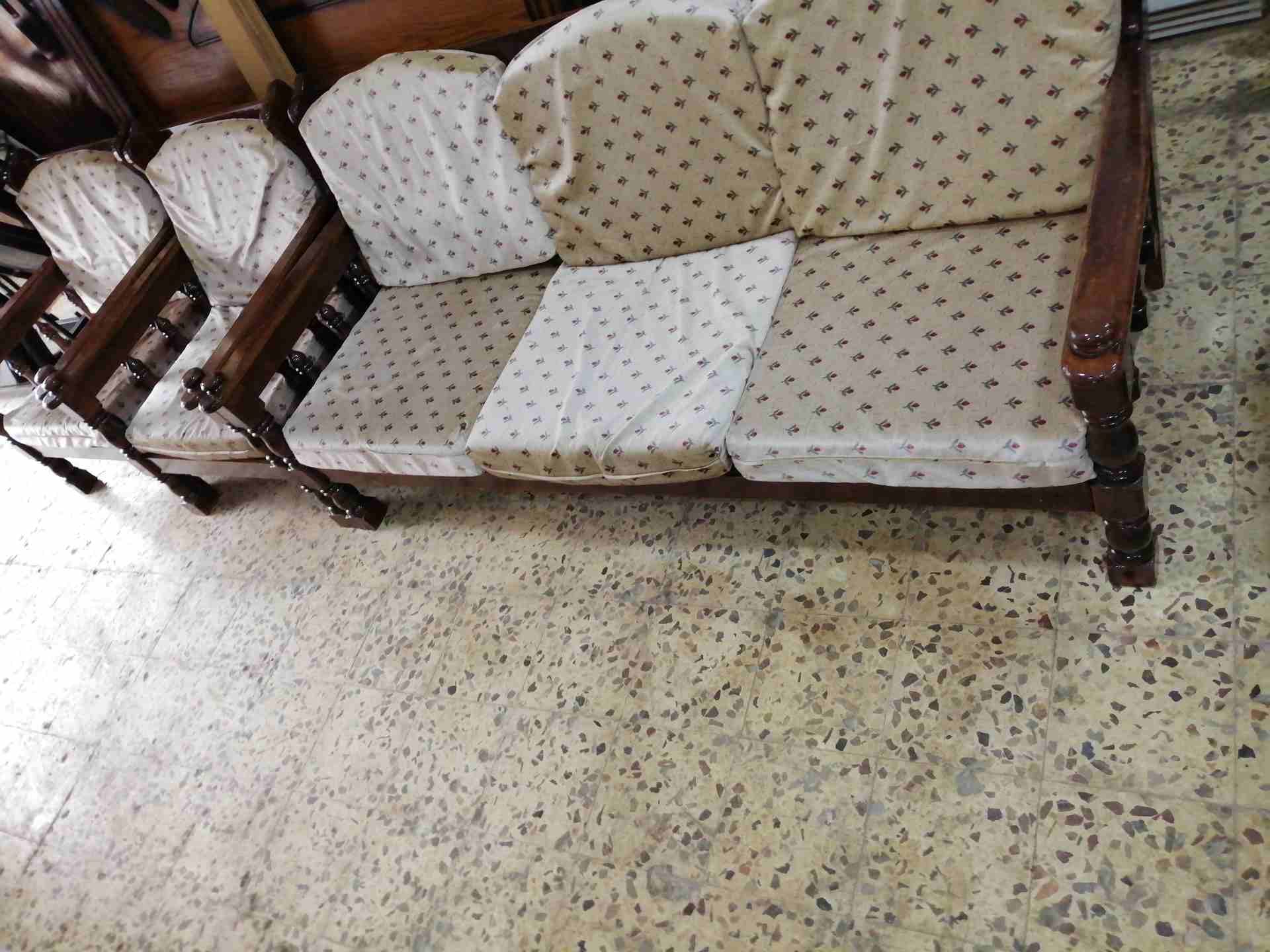 طقم مورسس خشب زان ثقيلل بسعر ممتاز
لا تنسَ أنك شاهدت هذا الإعلان في عنكبوت
خشب زان ثقيل...