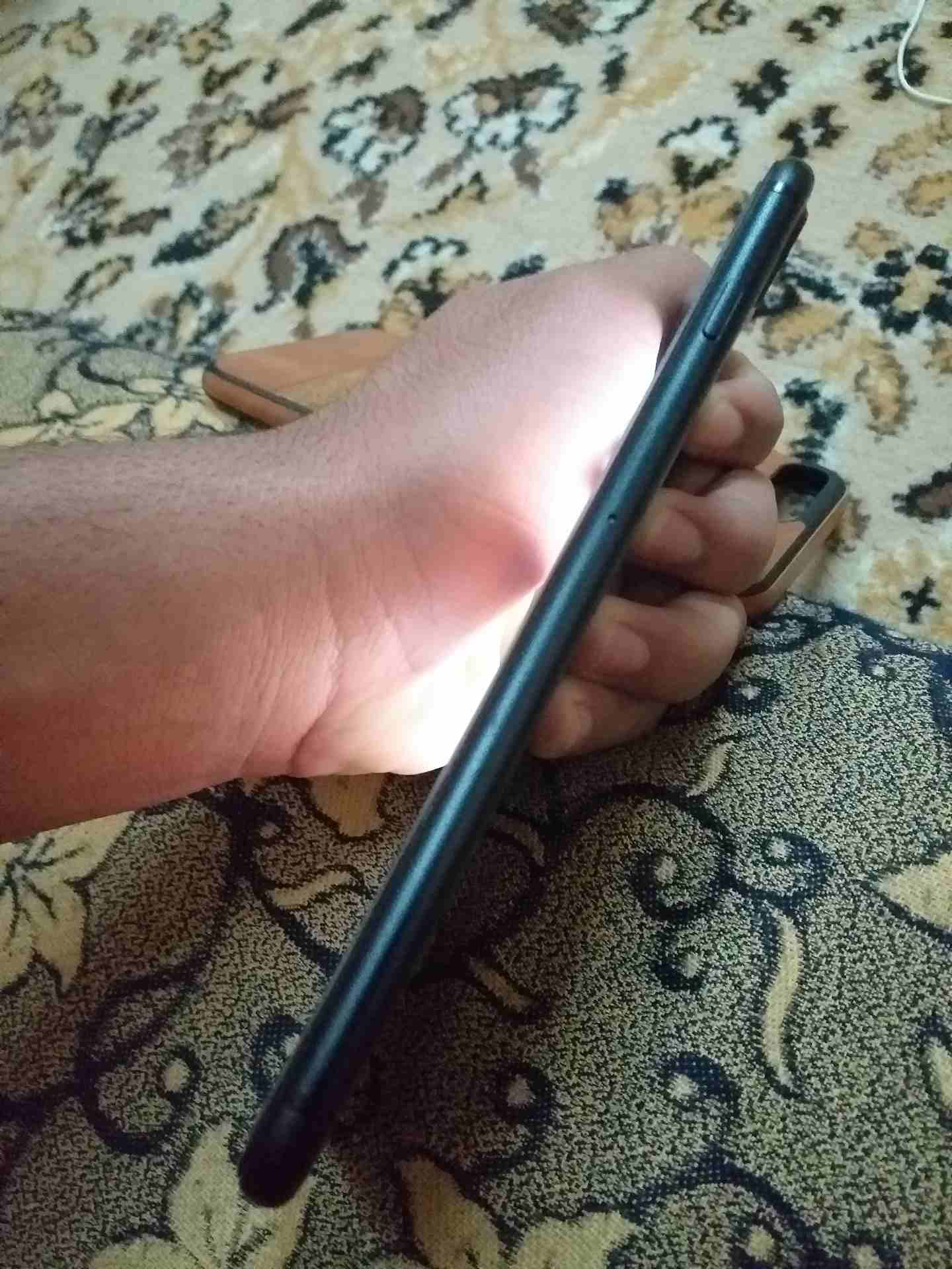 التواصل على الفيسبوك abdallha m. althrawei uf
لا تنسَ أنك شاهدت هذا الإعلان في عنكبوت
ايفون 7 بلس...